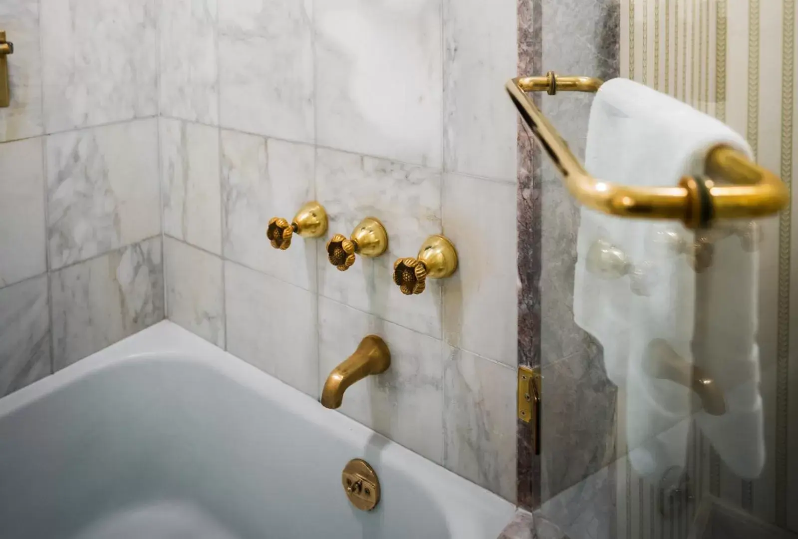 Shower, Bathroom in The Westgate Hotel