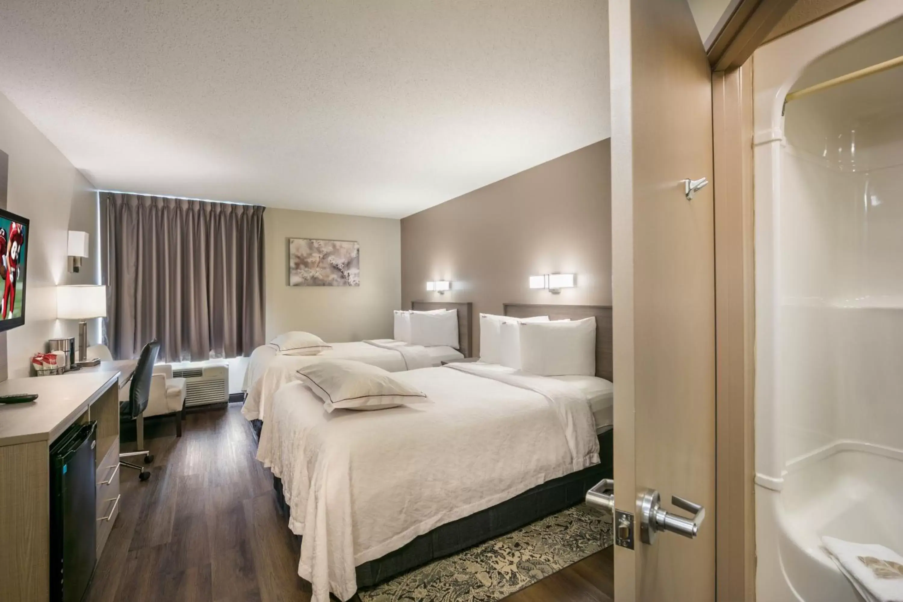 Bed in Red Roof Inn PLUS+ Boston - Logan Bed in Red Roof Inn PLUS+ Boston - Logan