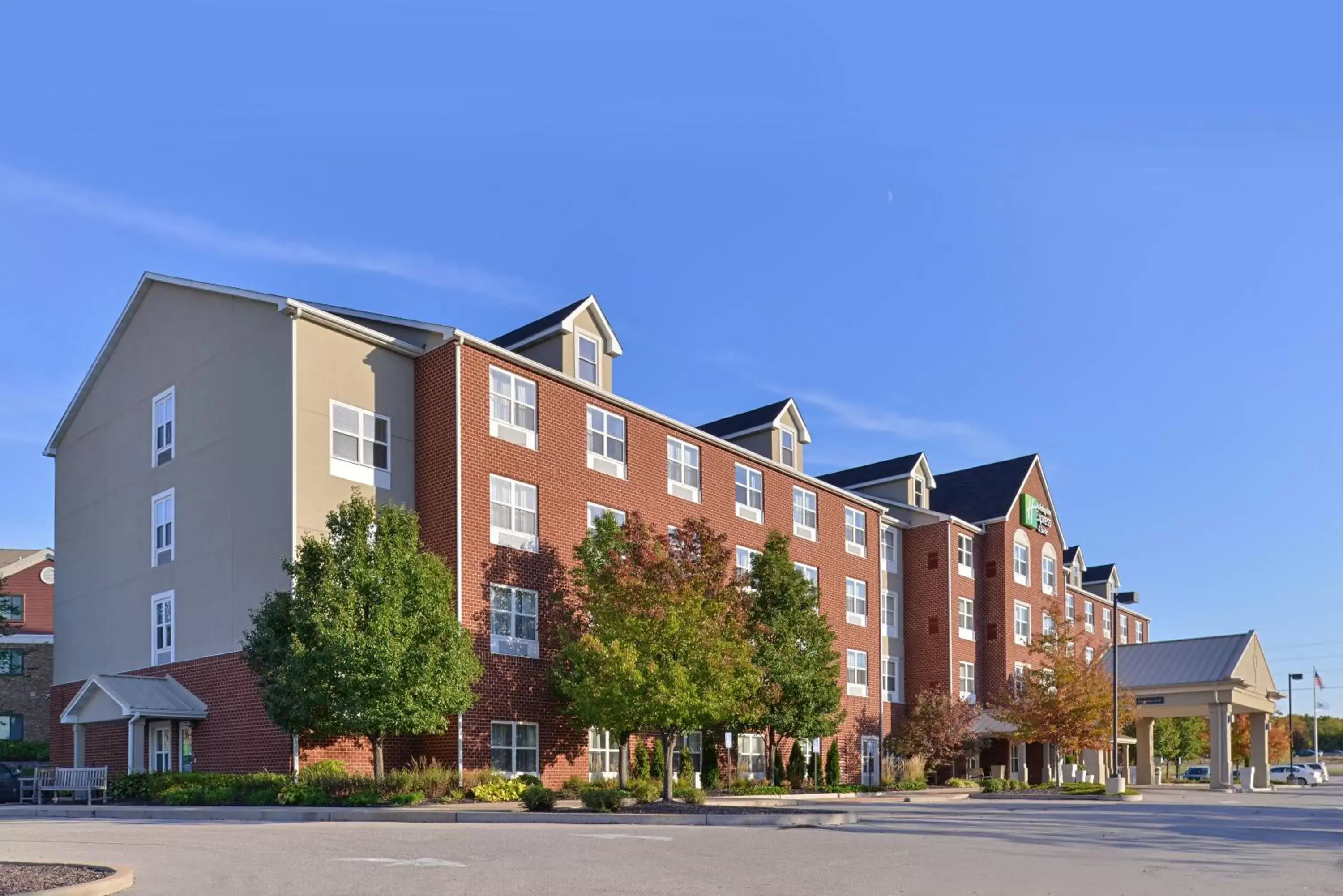 Property Building in Holiday Inn Express Hotel & Suites St. Louis West-O'Fallon, an IHG Hotel