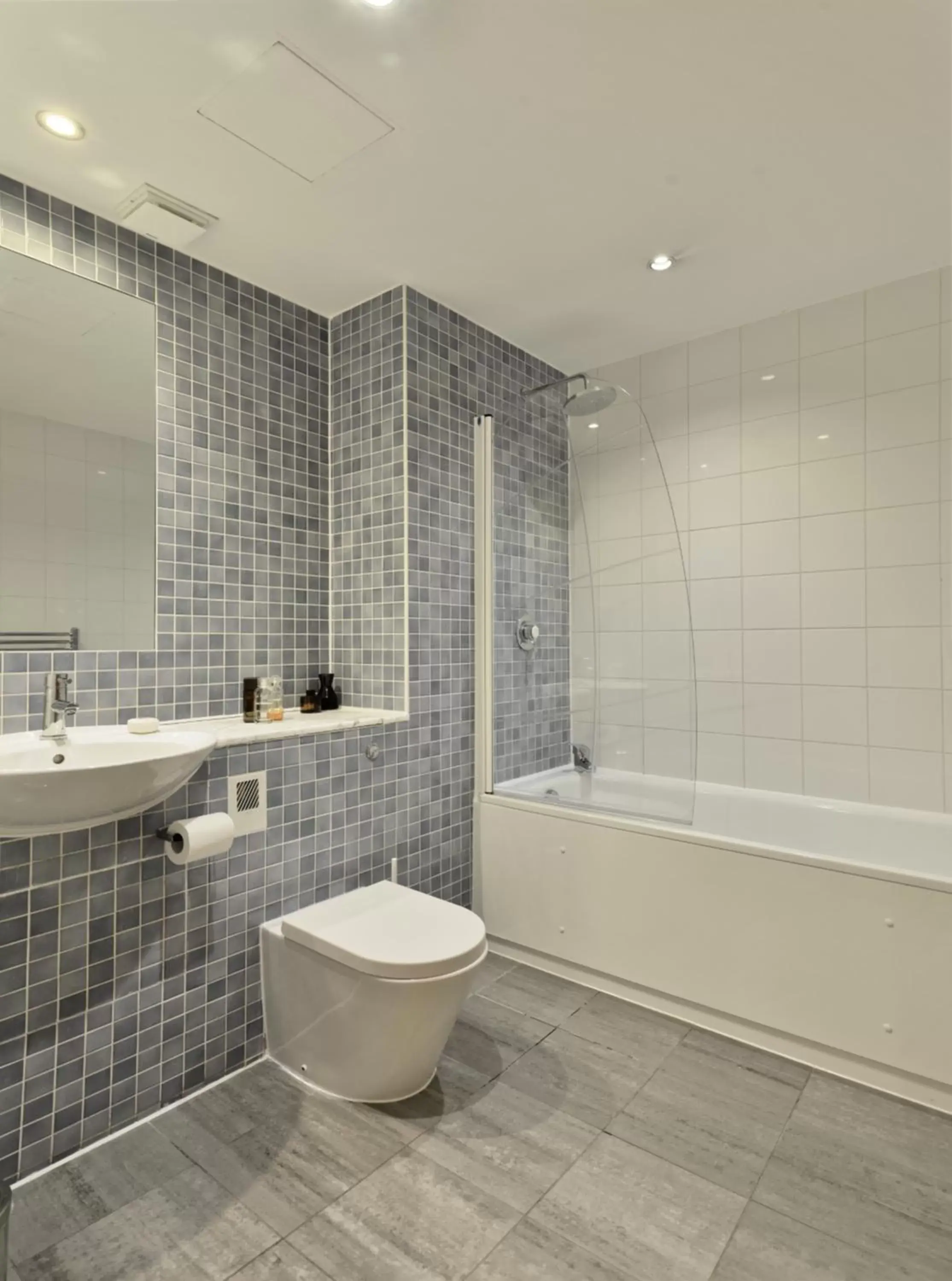 Shower, Bathroom in Farringdon Laceby apartments