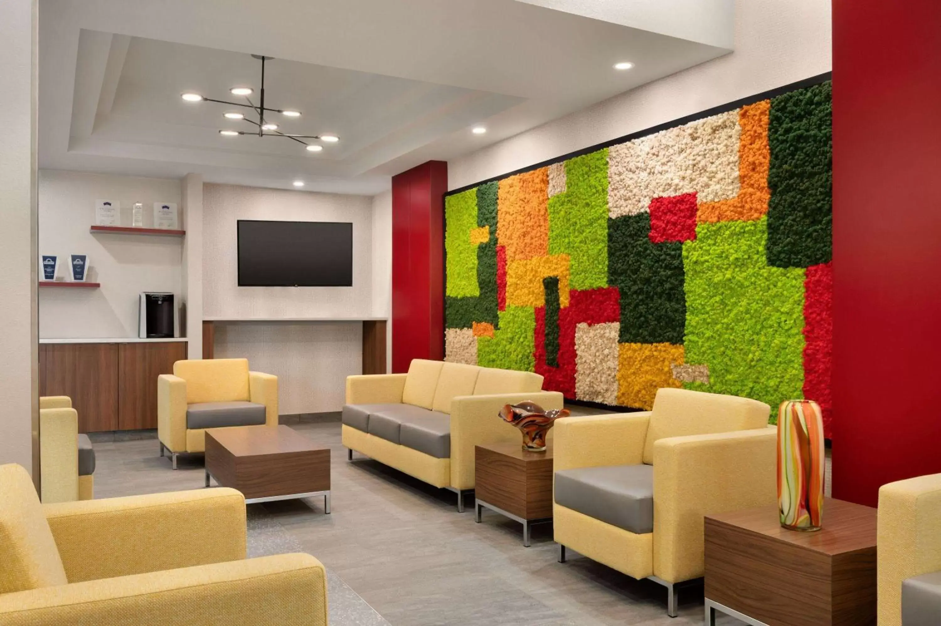 Lobby or reception, Seating Area in Days Inn & Suites by Wyndham Sherwood Park Edmonton