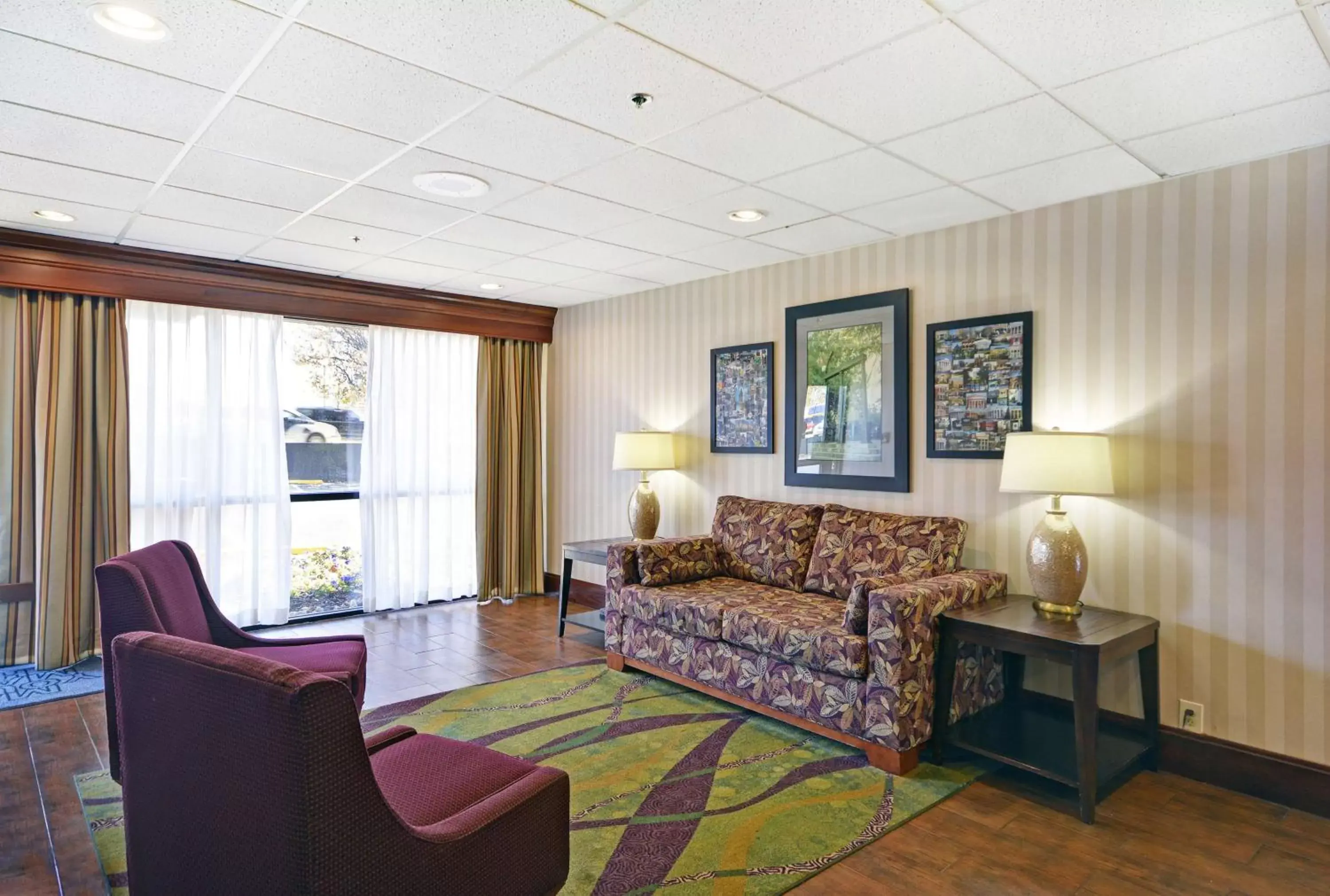 Lobby or reception, Seating Area in Hampton Inn Athens