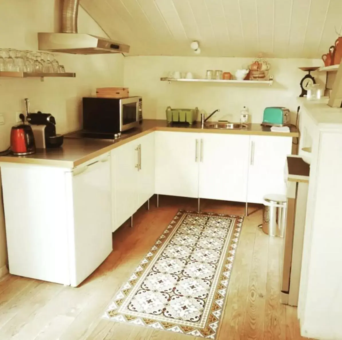 Kitchen/Kitchenette in La Cour Sainte Catherine demeure de charme