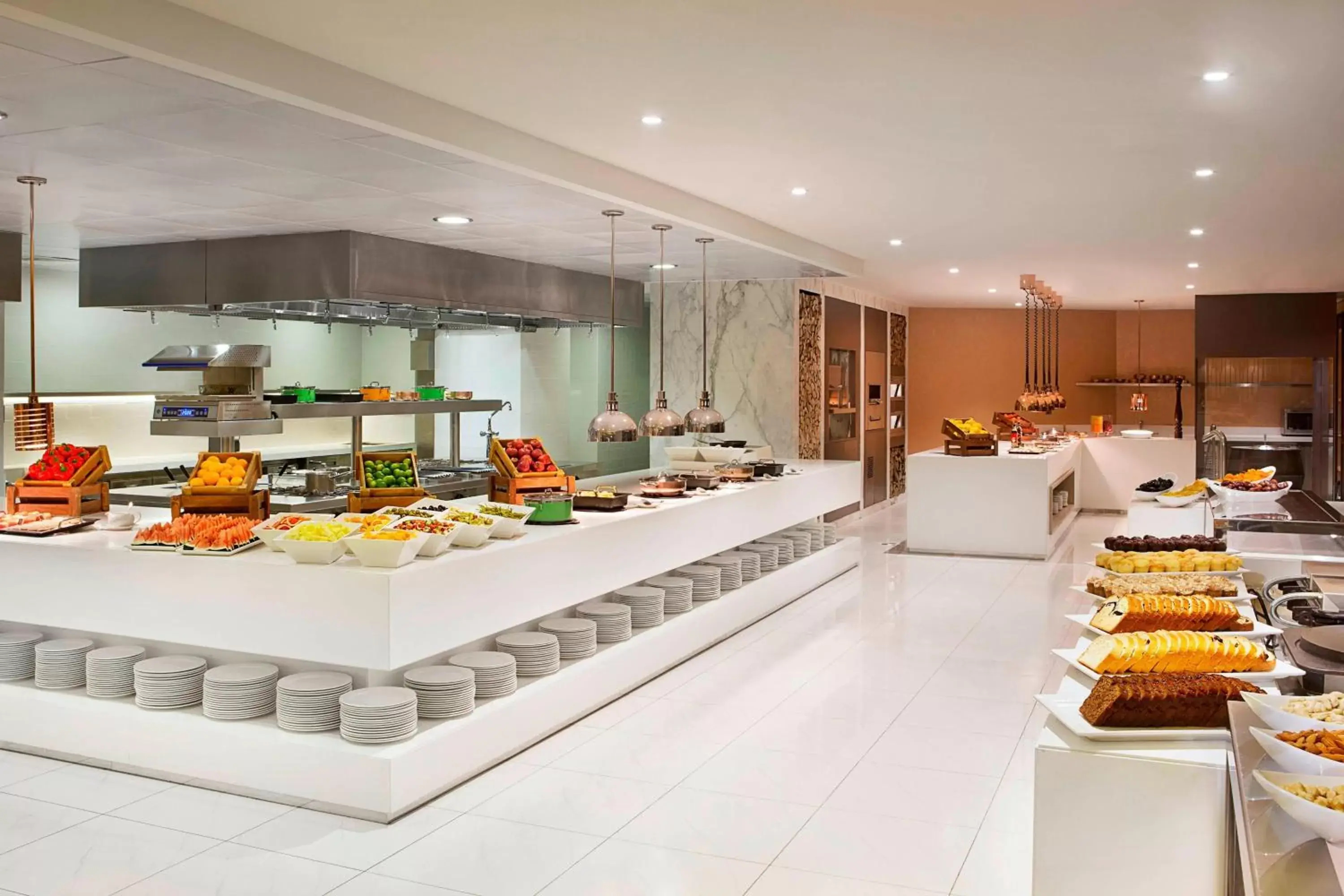 Kitchen or kitchenette, Kitchen/Kitchenette in Habtoor Grand Resort, Autograph Collection