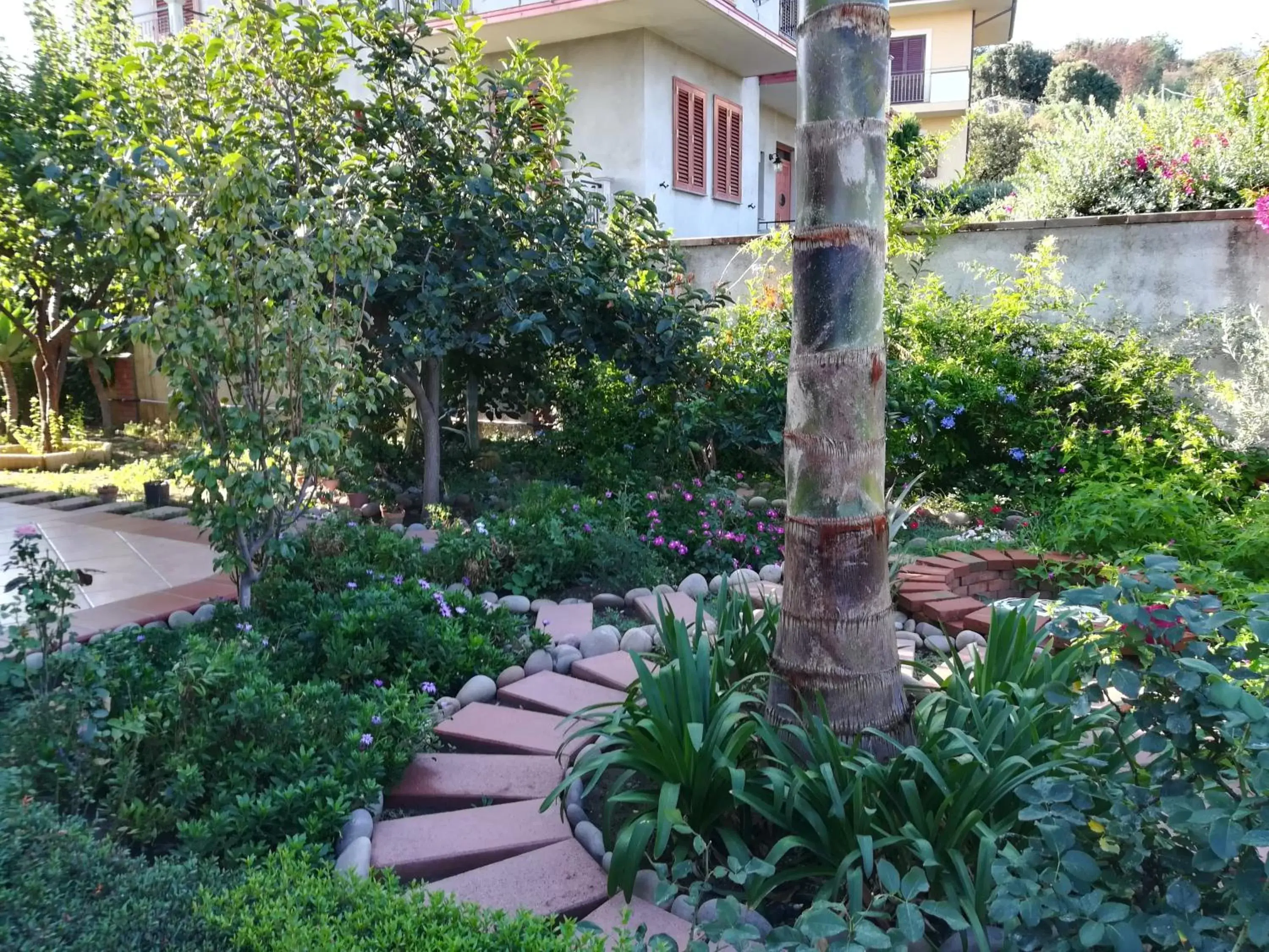 Facade/entrance, Garden in La Collina Capo d'Orlando