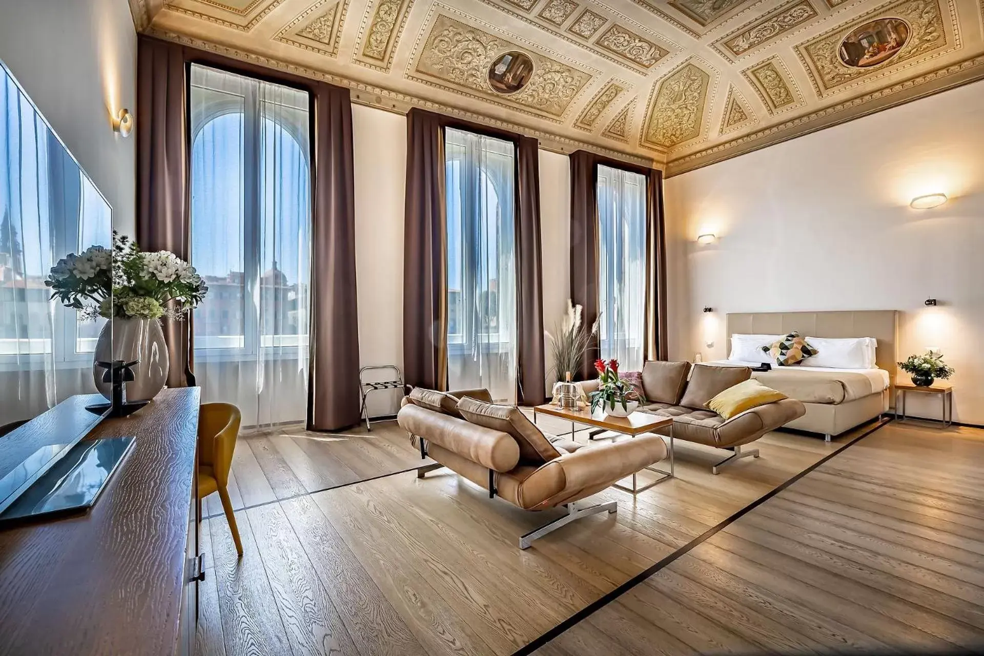 Photo of the whole room, Seating Area in Alfieri Signature Suites - Alfieri Collezione