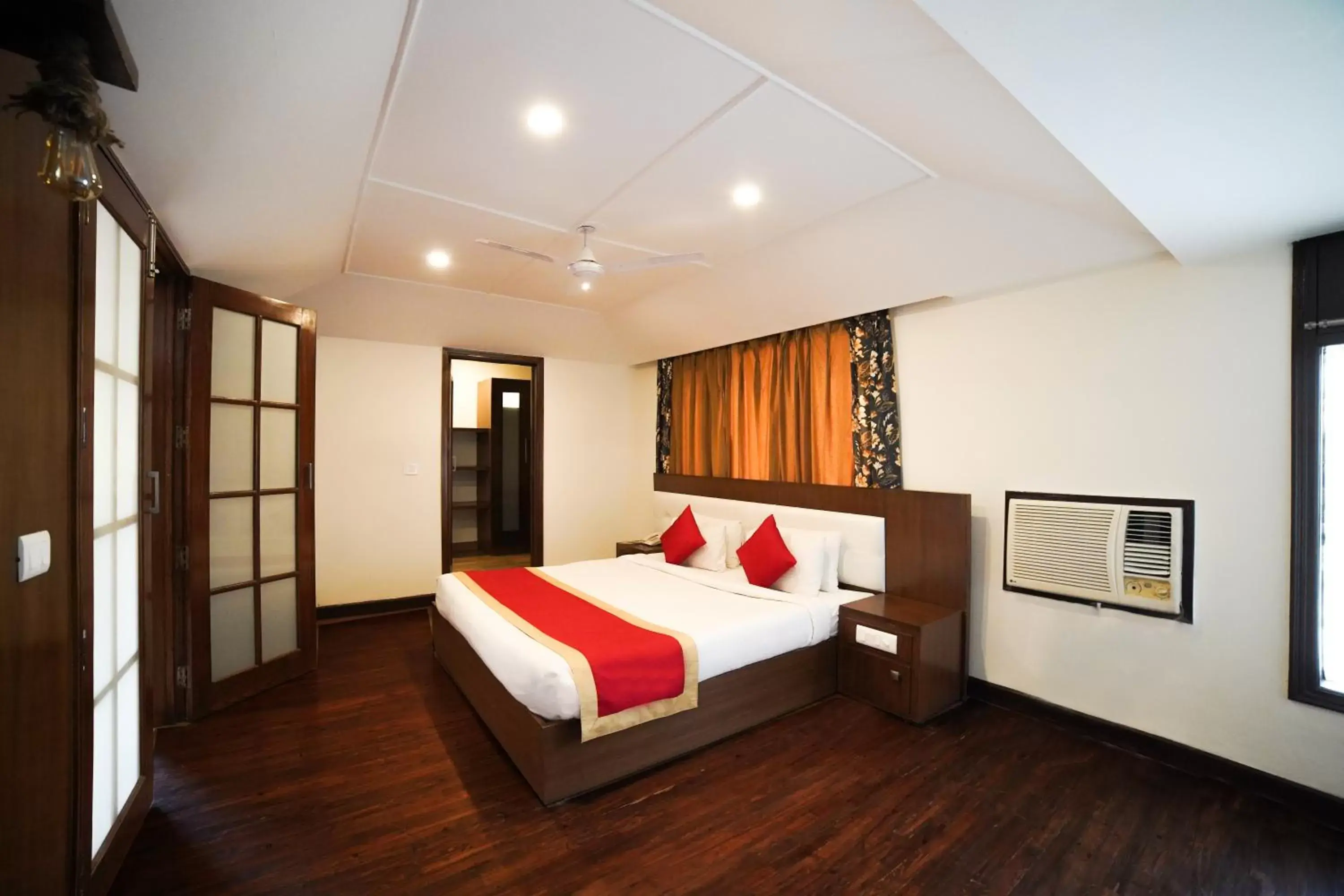 Bed in Country Inn Nature Resort Bhimtal