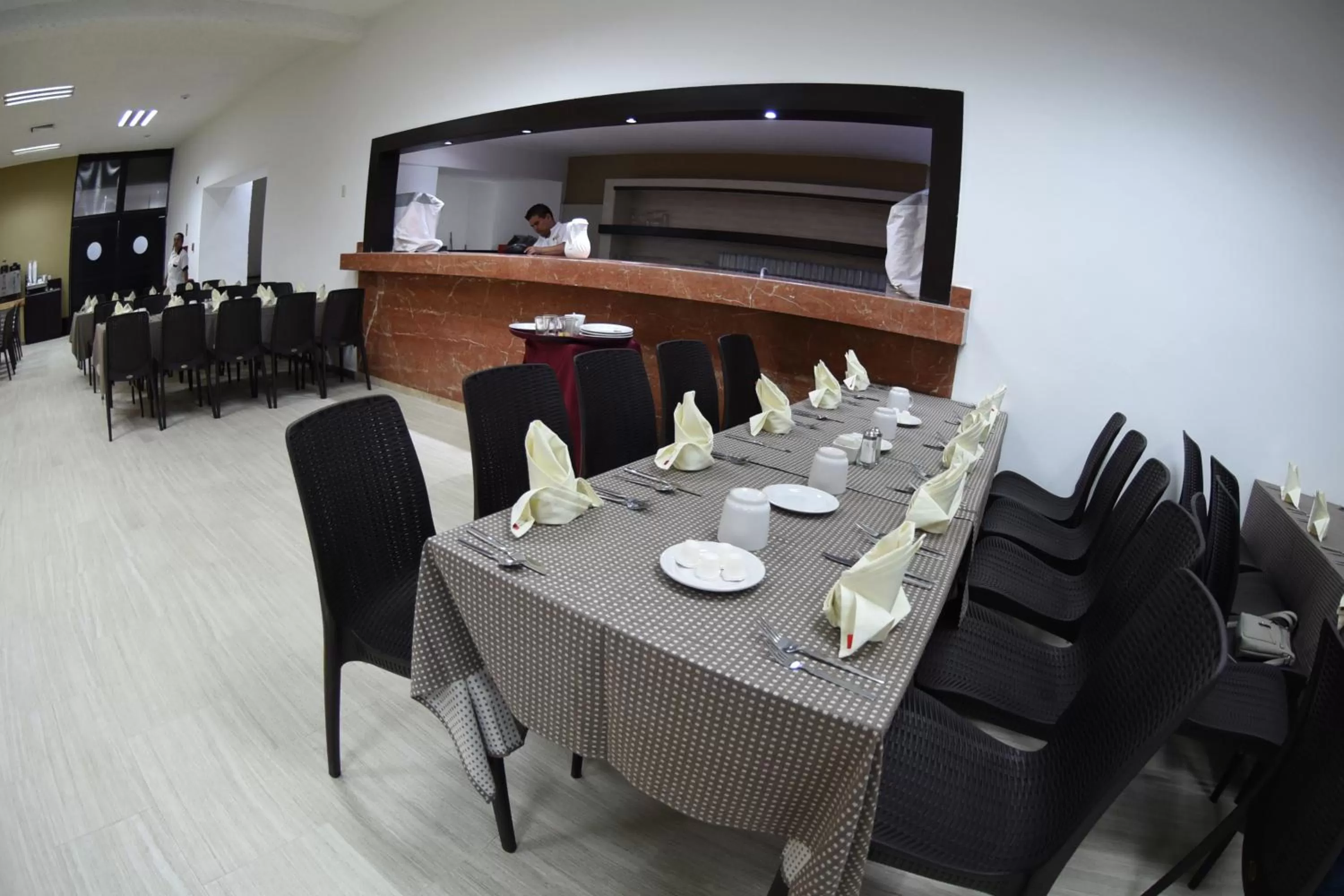 Restaurant/places to eat in El Cid Castilla Beach