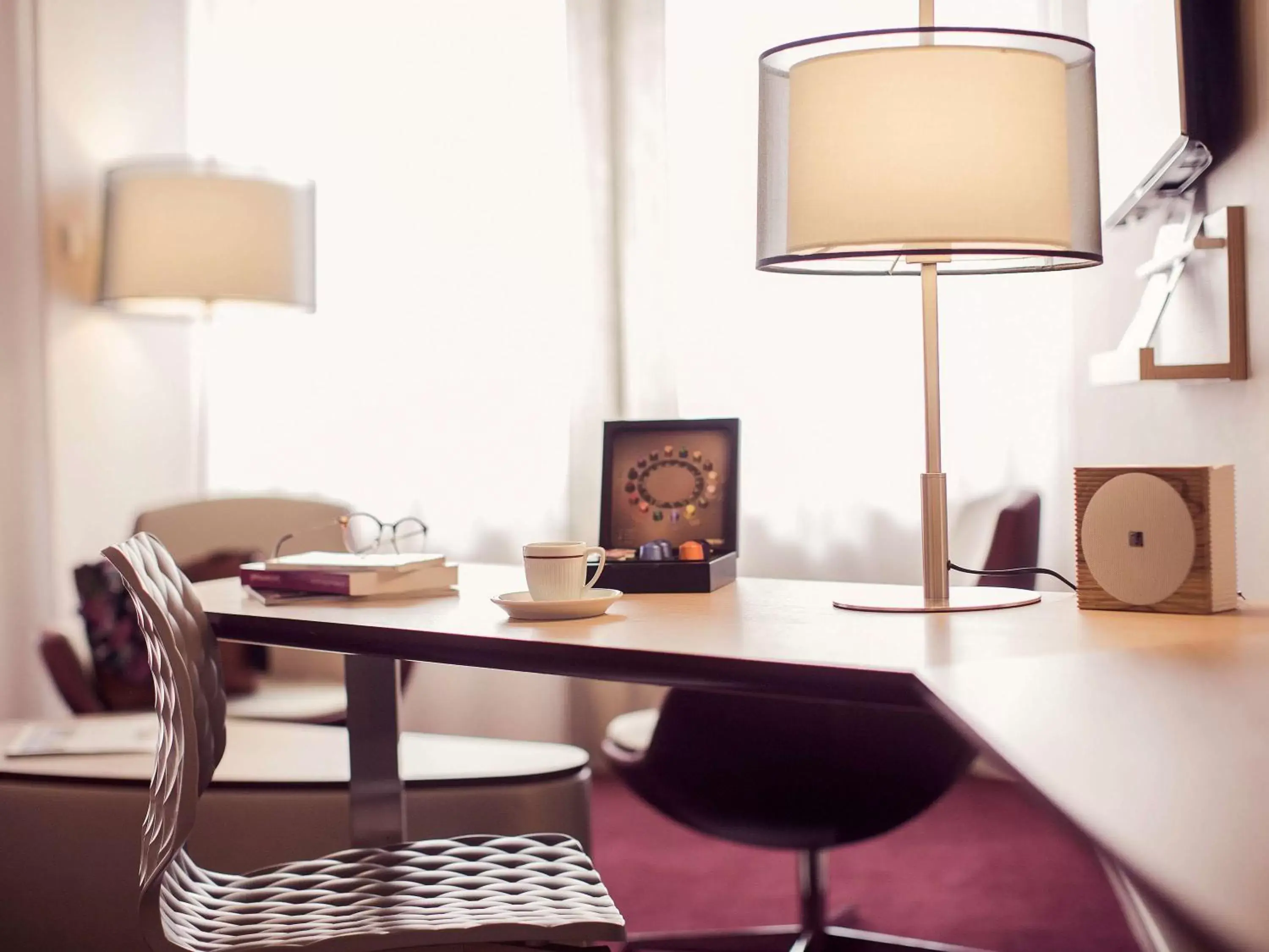 Photo of the whole room, TV/Entertainment Center in Mercure Limoges Centre Photo of the whole room, TV/Entertainment Center in Mercure Limoges Centre