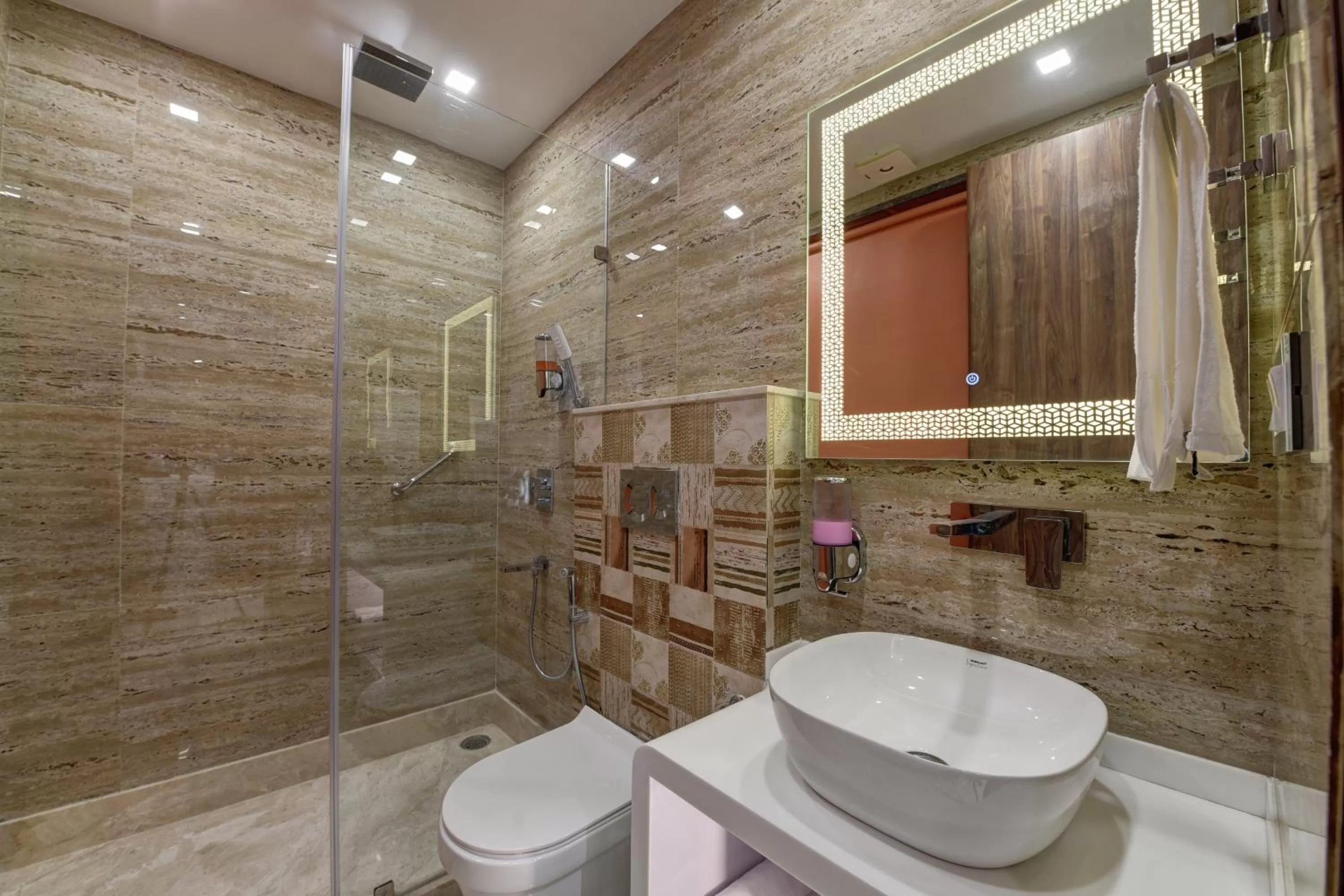 Bathroom in GOLDEN TREE