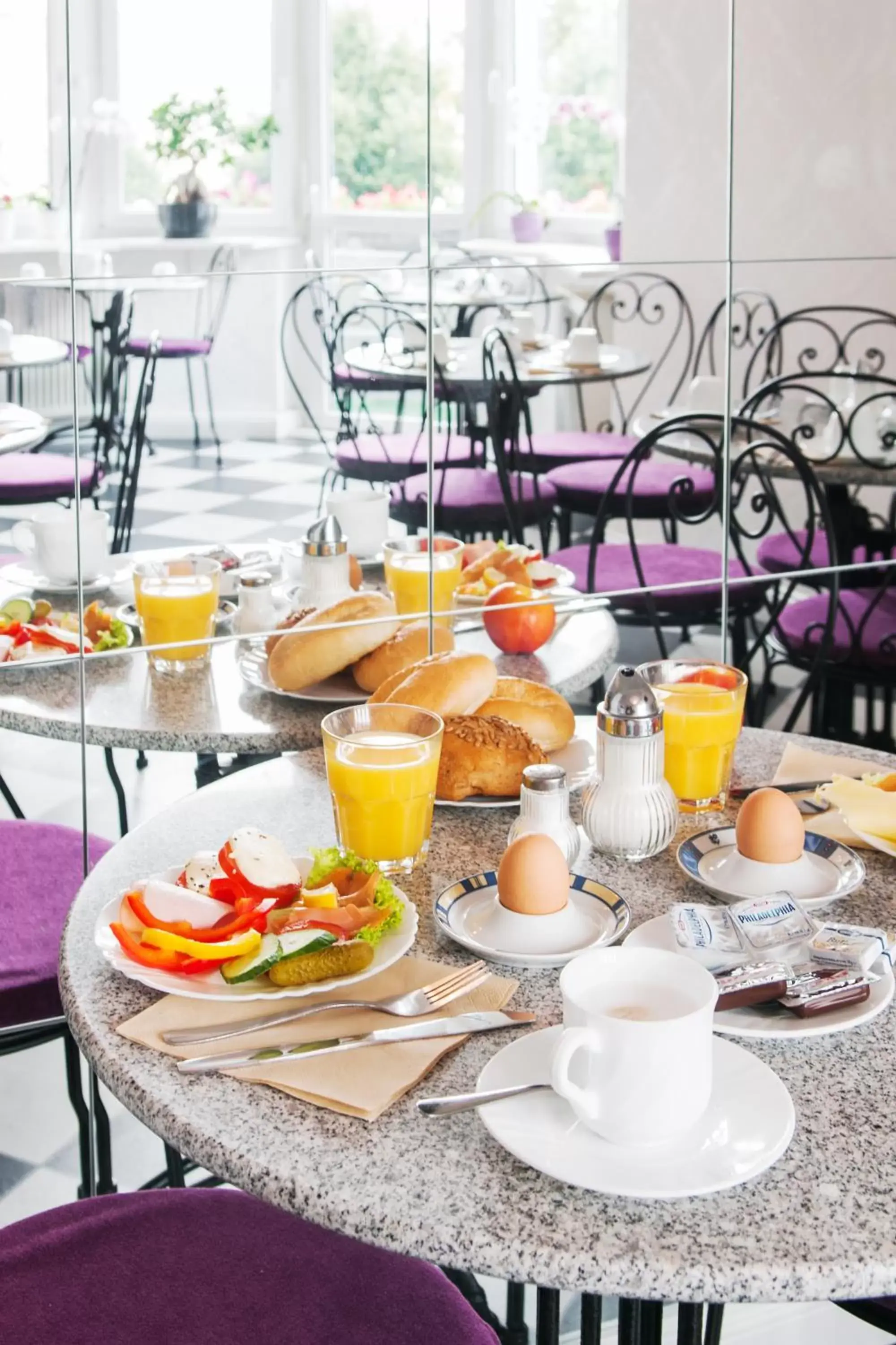 Food and drinks, Breakfast in Hotel BELLEVUE am Kurfürstendamm