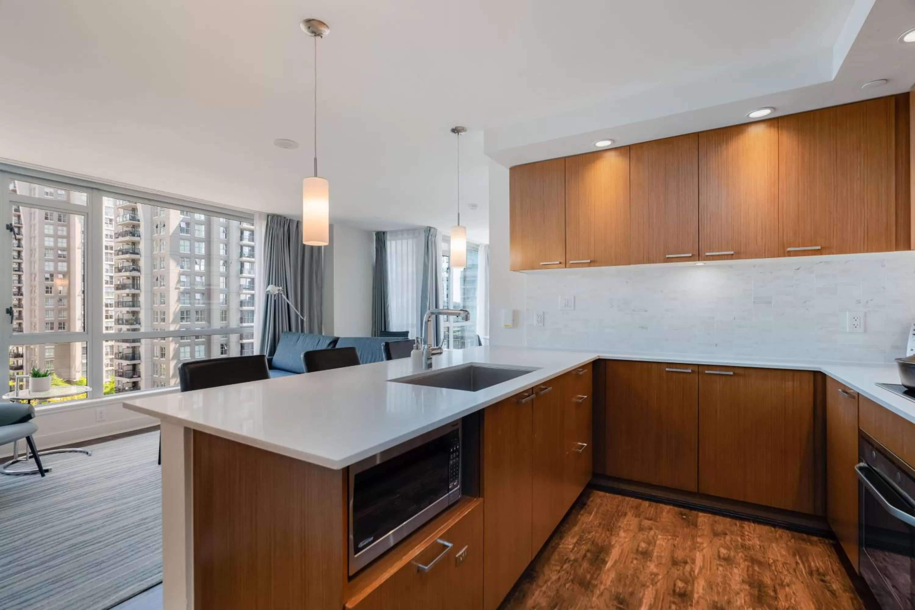 Kitchen or kitchenette in Level Vancouver Yaletown - Seymour