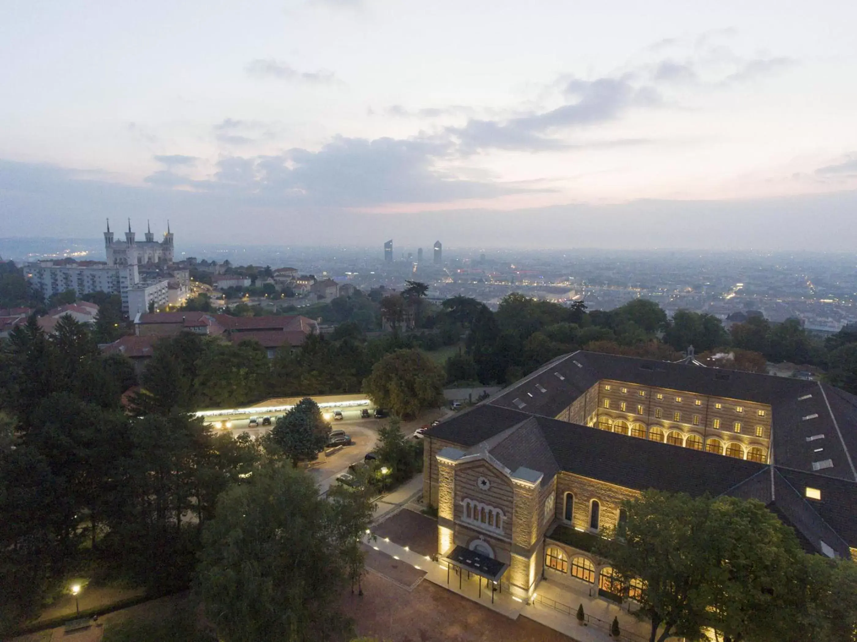 Bird's eye view, Bird's-eye View in Fourvière Hôtel