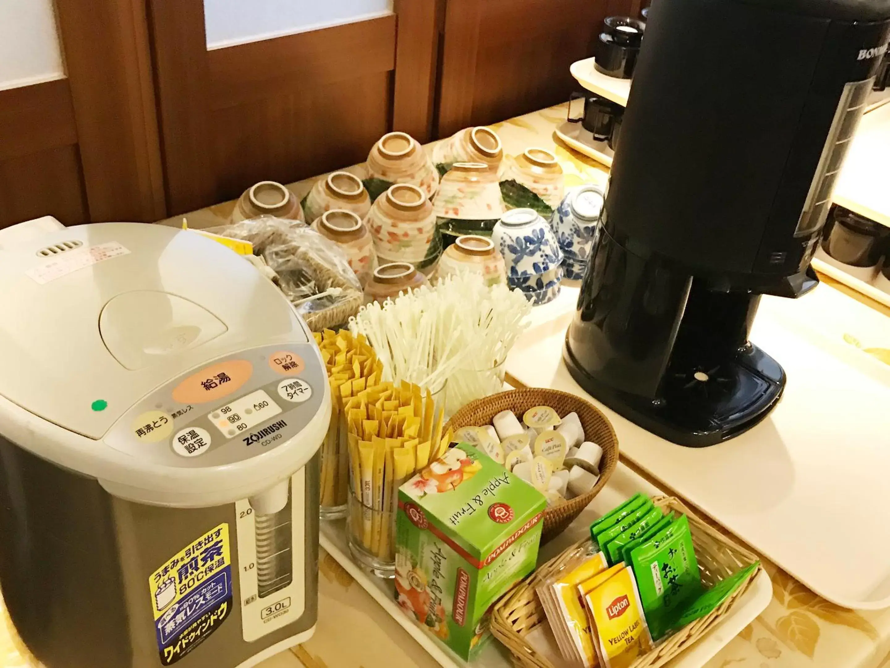 Buffet breakfast, Coffee/Tea Facilities in Osaka Academia