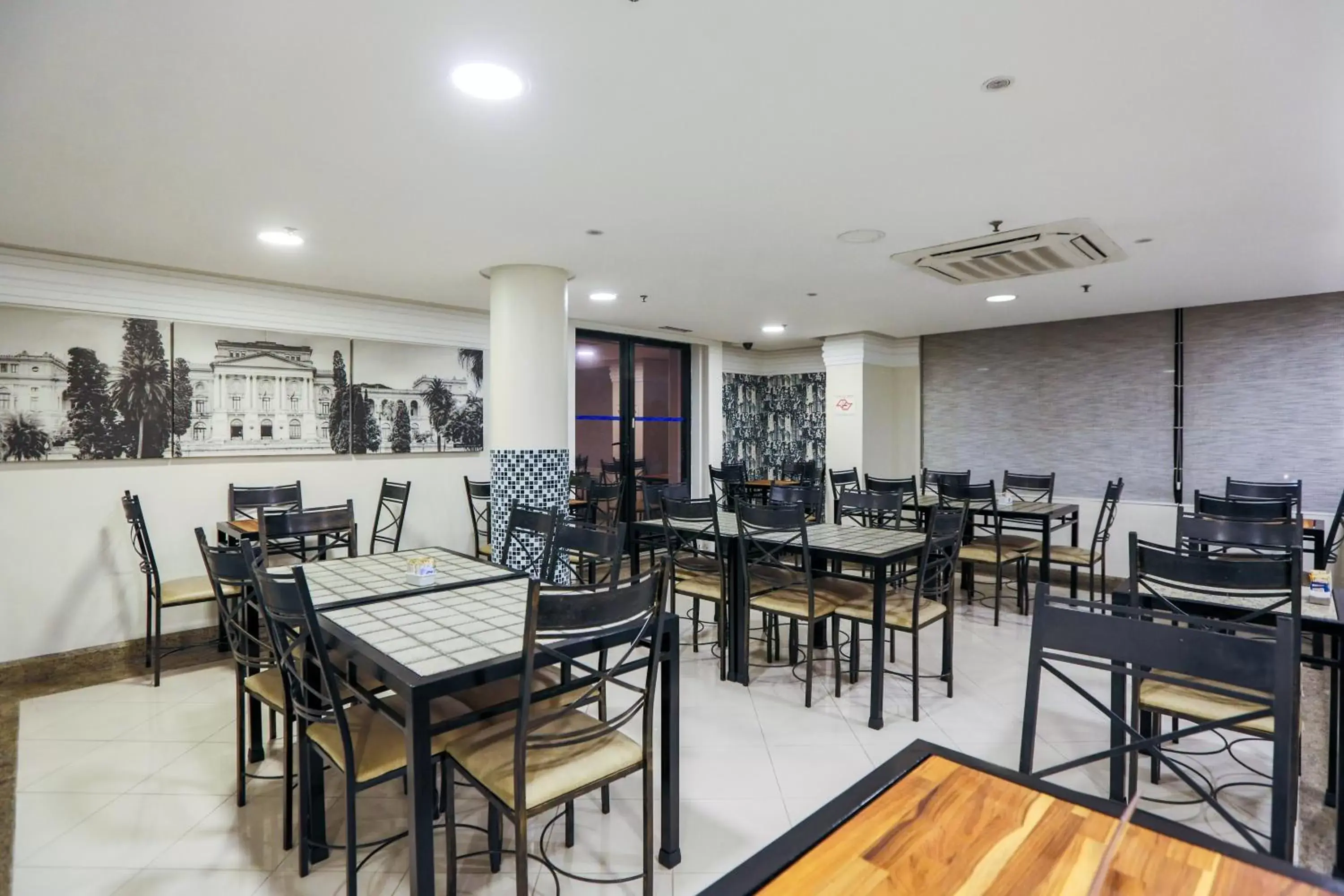 Restaurant/Places to Eat in Transamerica Executive Congonhas