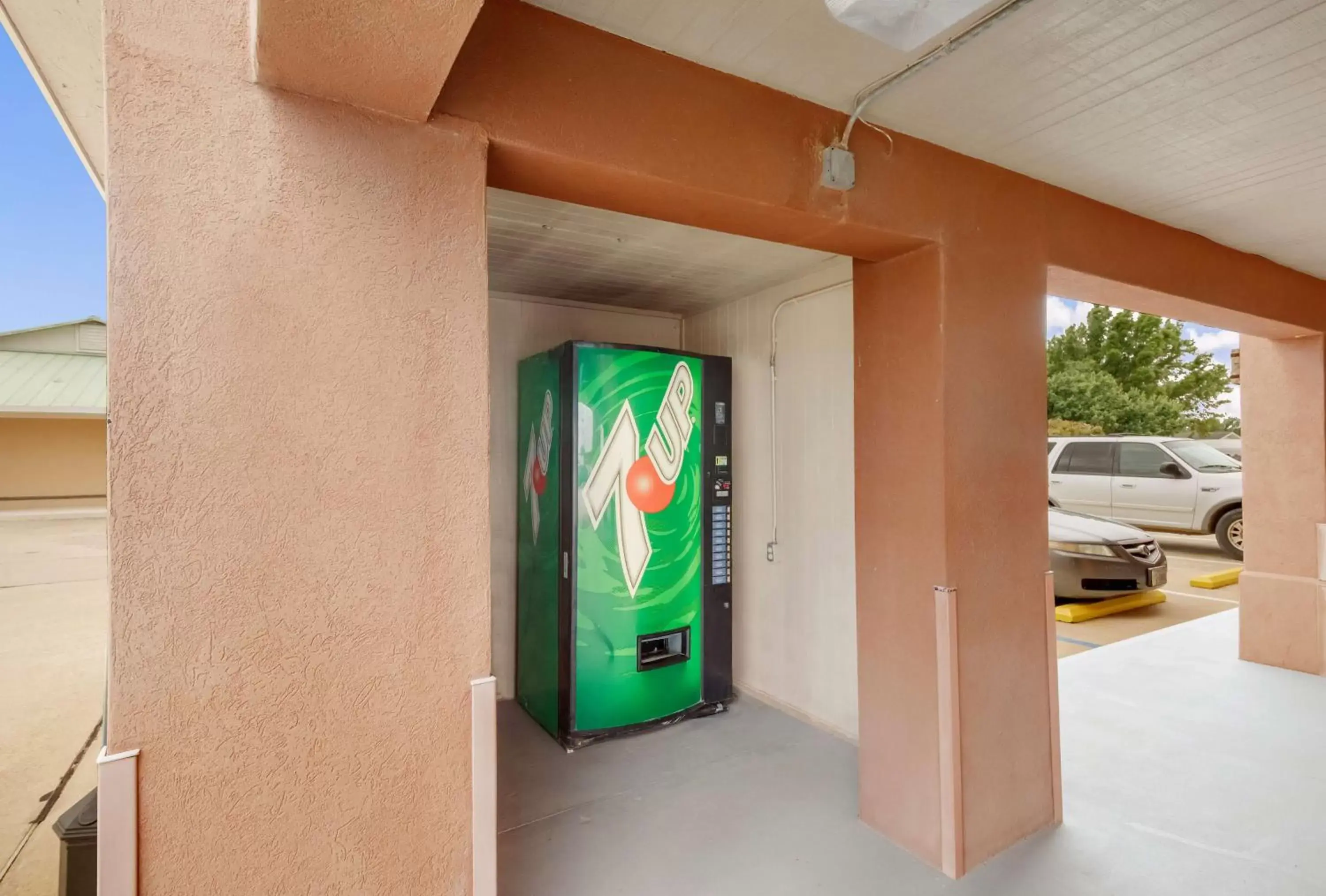 Property building in SureStay Hotel by Best Western Rockdale Property building in SureStay Hotel by Best Western Rockdale