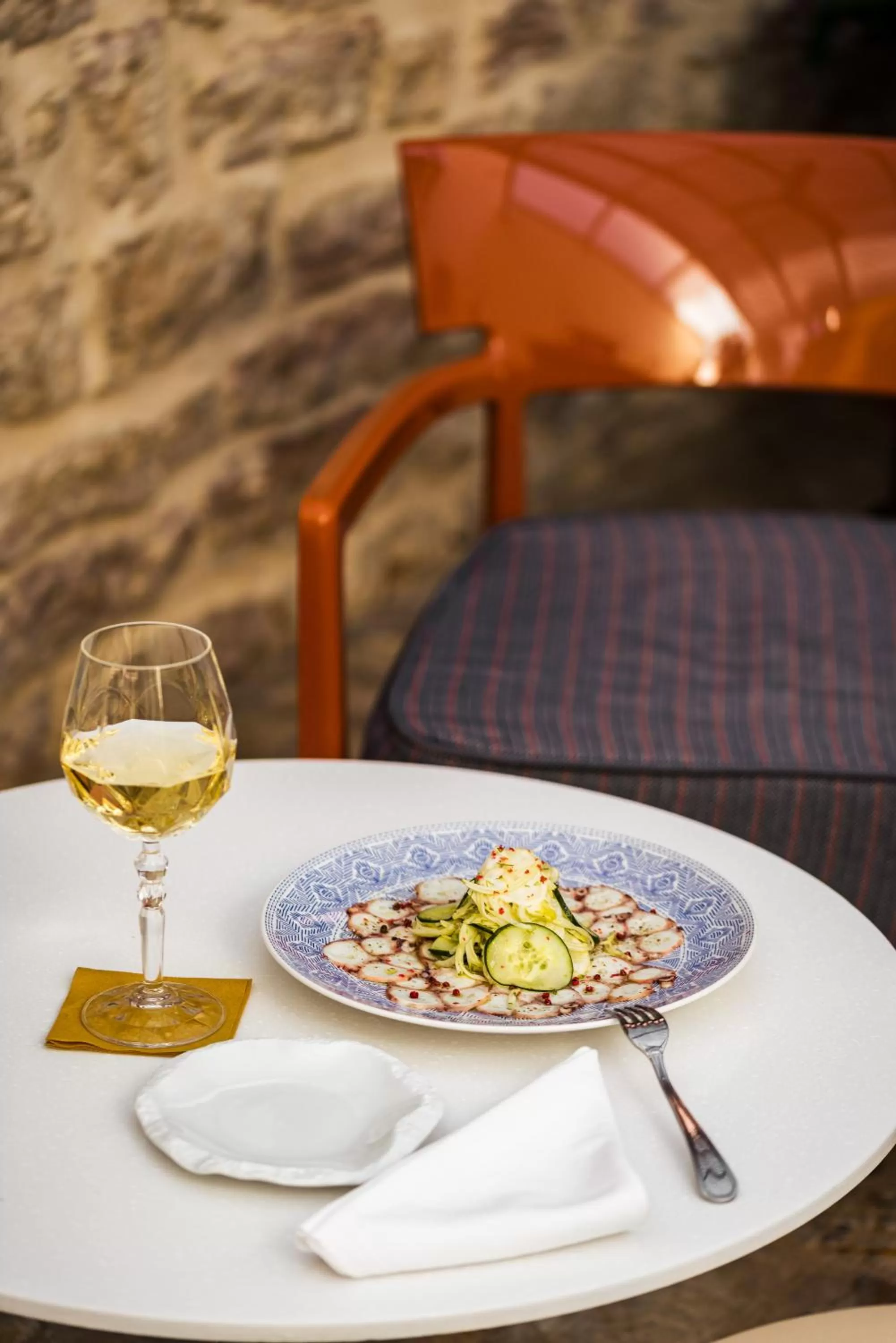 Restaurant/places to eat in Acanthus blue