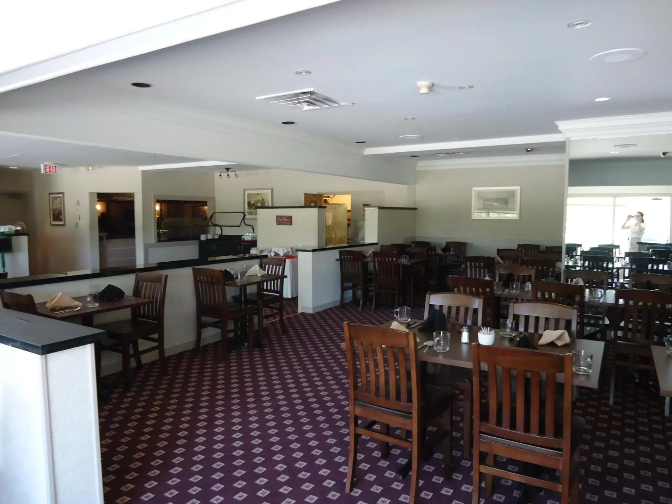 Restaurant/places to eat in Ramada by Wyndham Trenton Restaurant/places to eat in Ramada by Wyndham Trenton