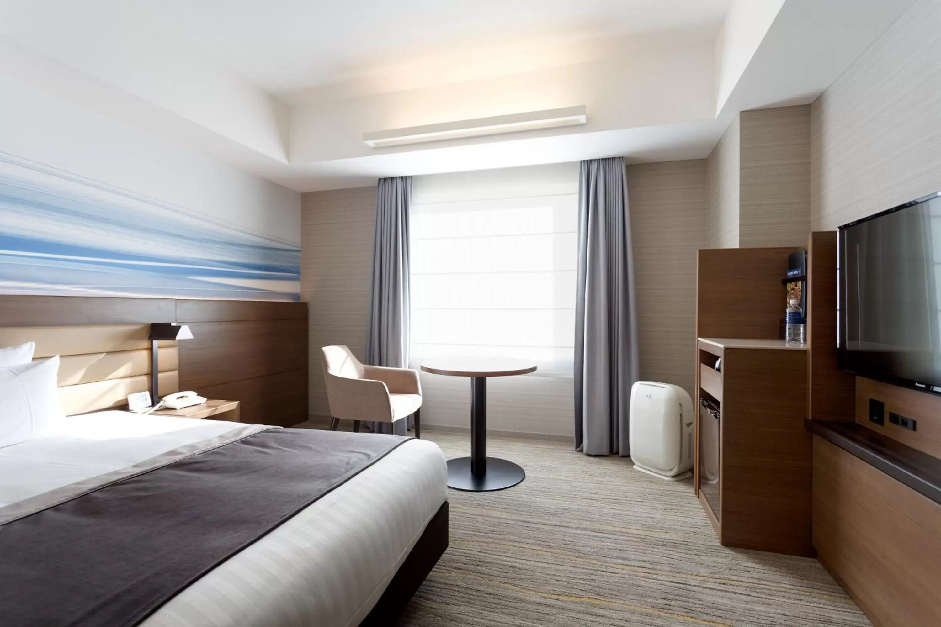 Photo of the whole room, Bed in Haneda Excel Hotel Tokyu Haneda Airport Terminal 2 Photo of the whole room, Bed in Haneda Excel Hotel Tokyu Haneda Airport Terminal 2