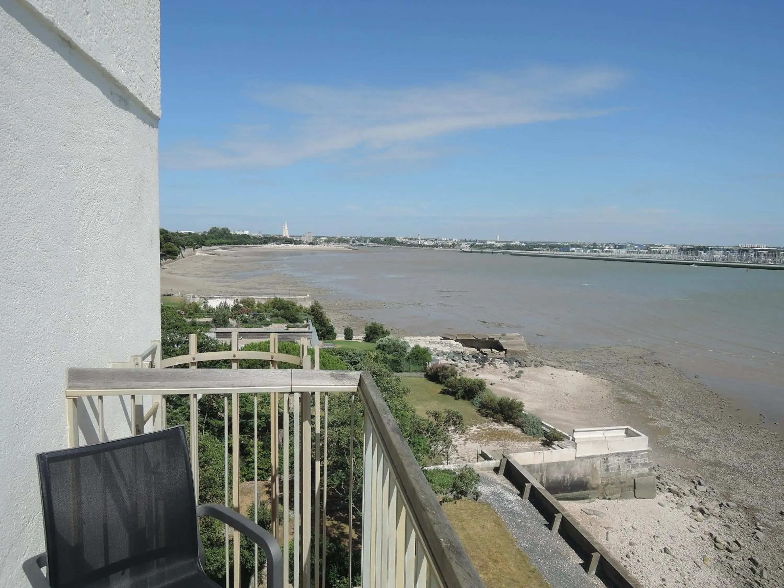 Superior Twin Room with Sea View in Hotel les Brises