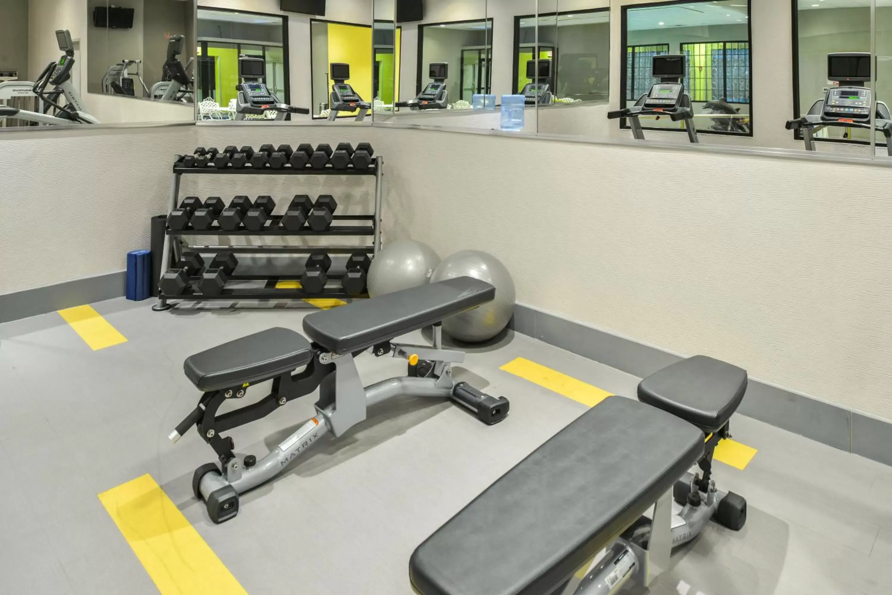 Fitness centre/facilities, Fitness Center/Facilities in Holiday Inn Richardson, an IHG Hotel