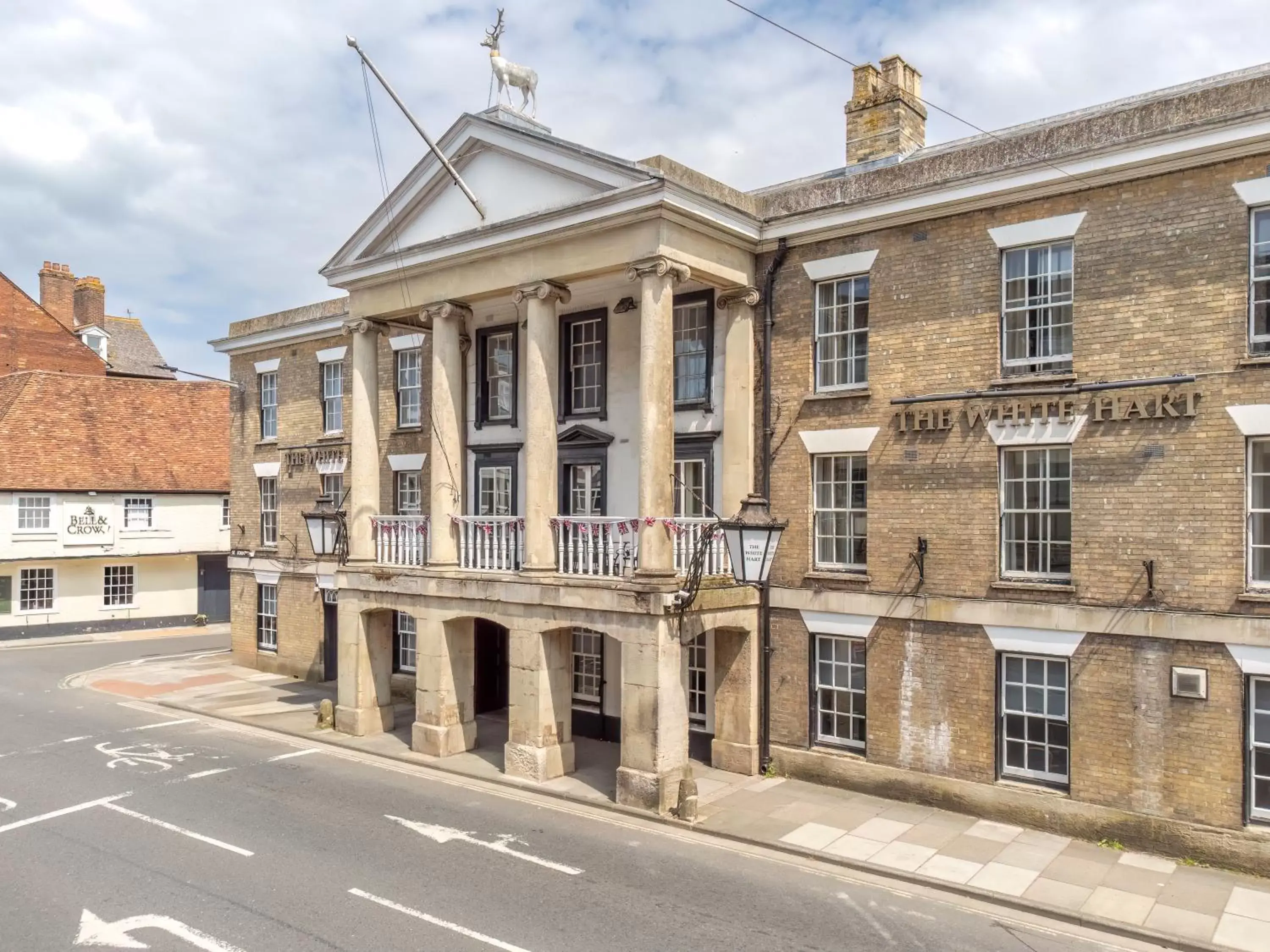 Property Building in Mercure Salisbury White Hart Hotel