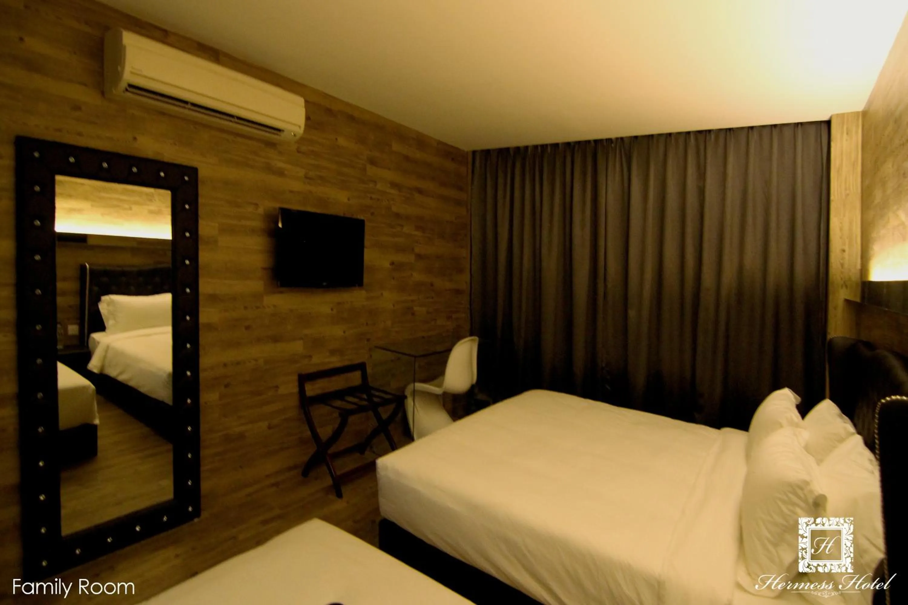 Photo of the whole room, Bed in Hermess Hotel Johor