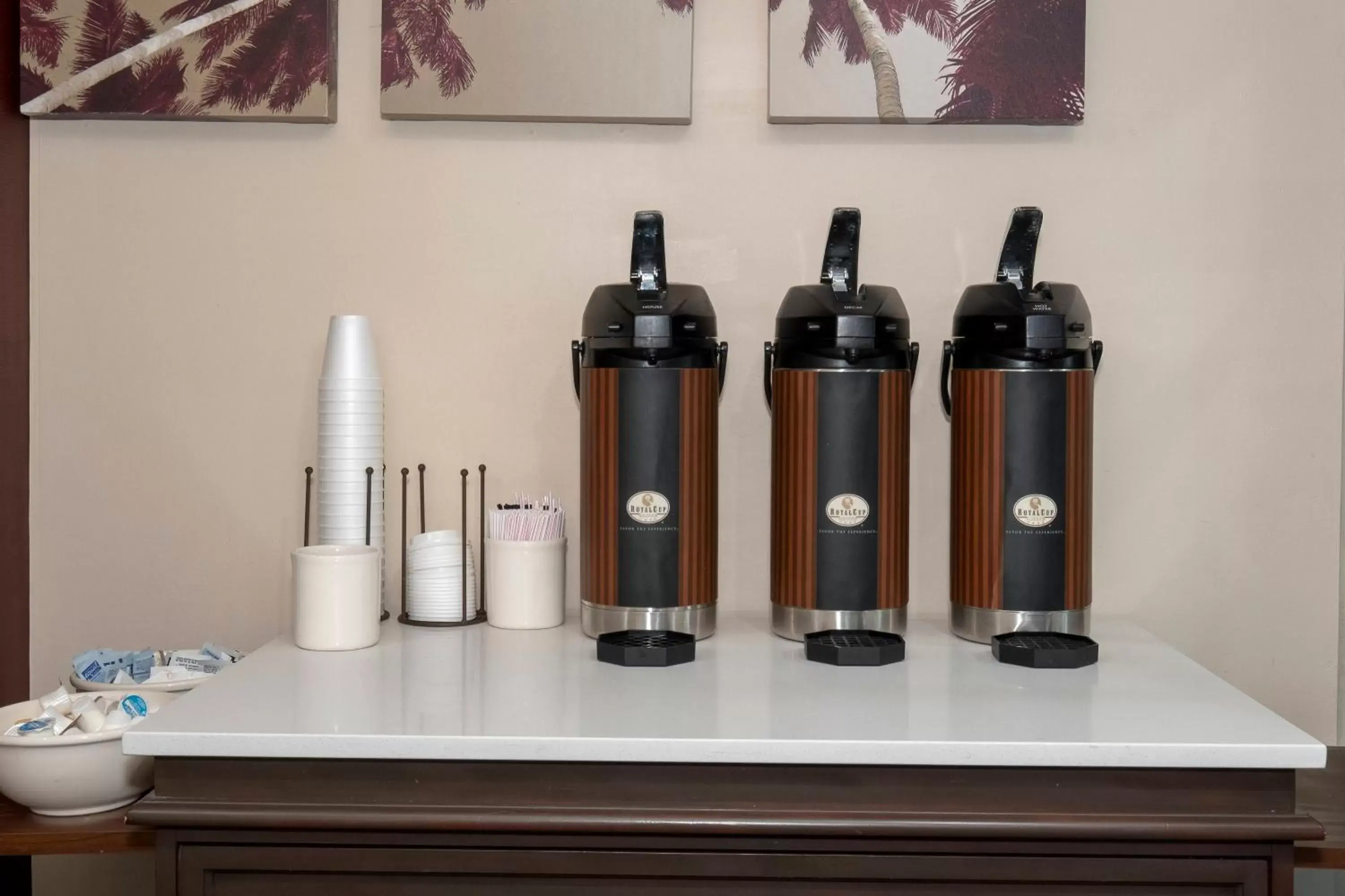 Restaurant/places to eat in Red Roof Inn & Suites Corbin Restaurant/places to eat in Red Roof Inn & Suites Corbin