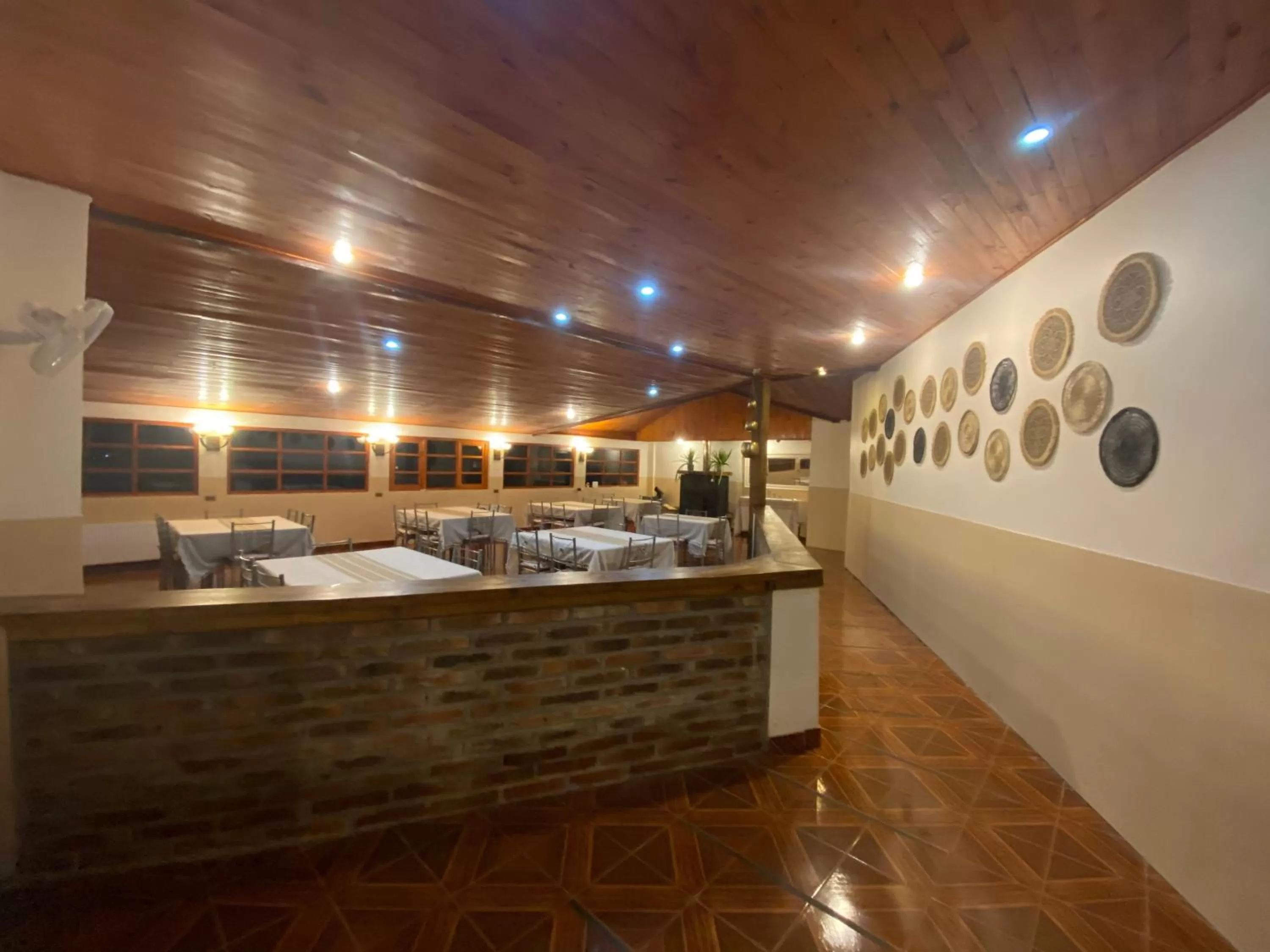 Restaurant/places to eat in Hotel Santa María