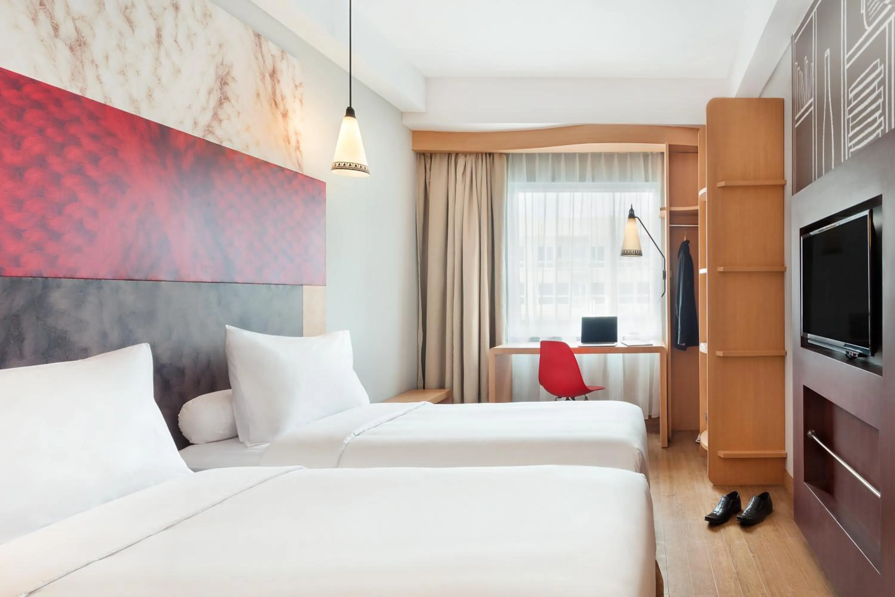 Shower, Bed in ibis Yogyakarta Adi Sucipto