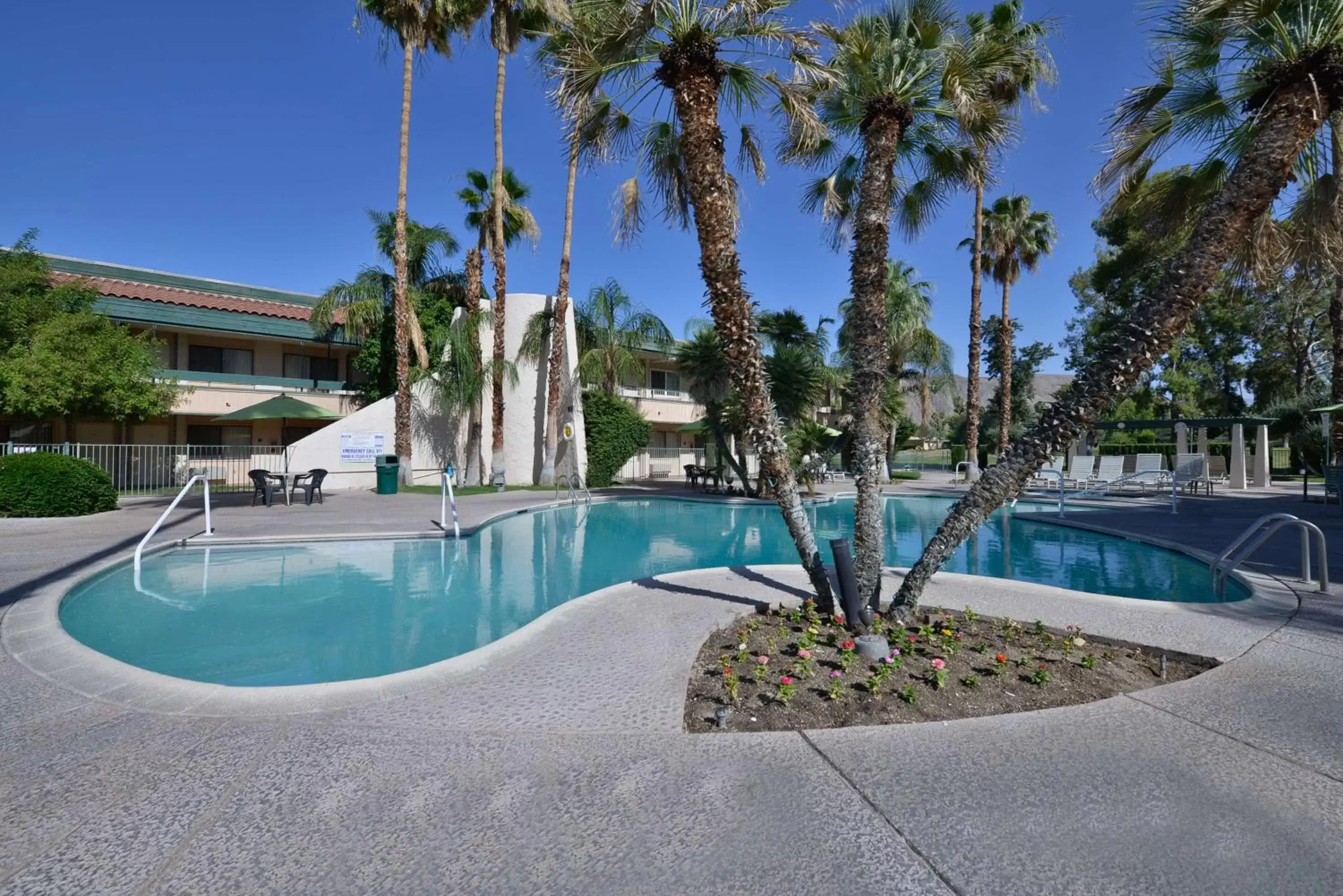 On site, Swimming Pool in Travelodge by Wyndham Palm Springs