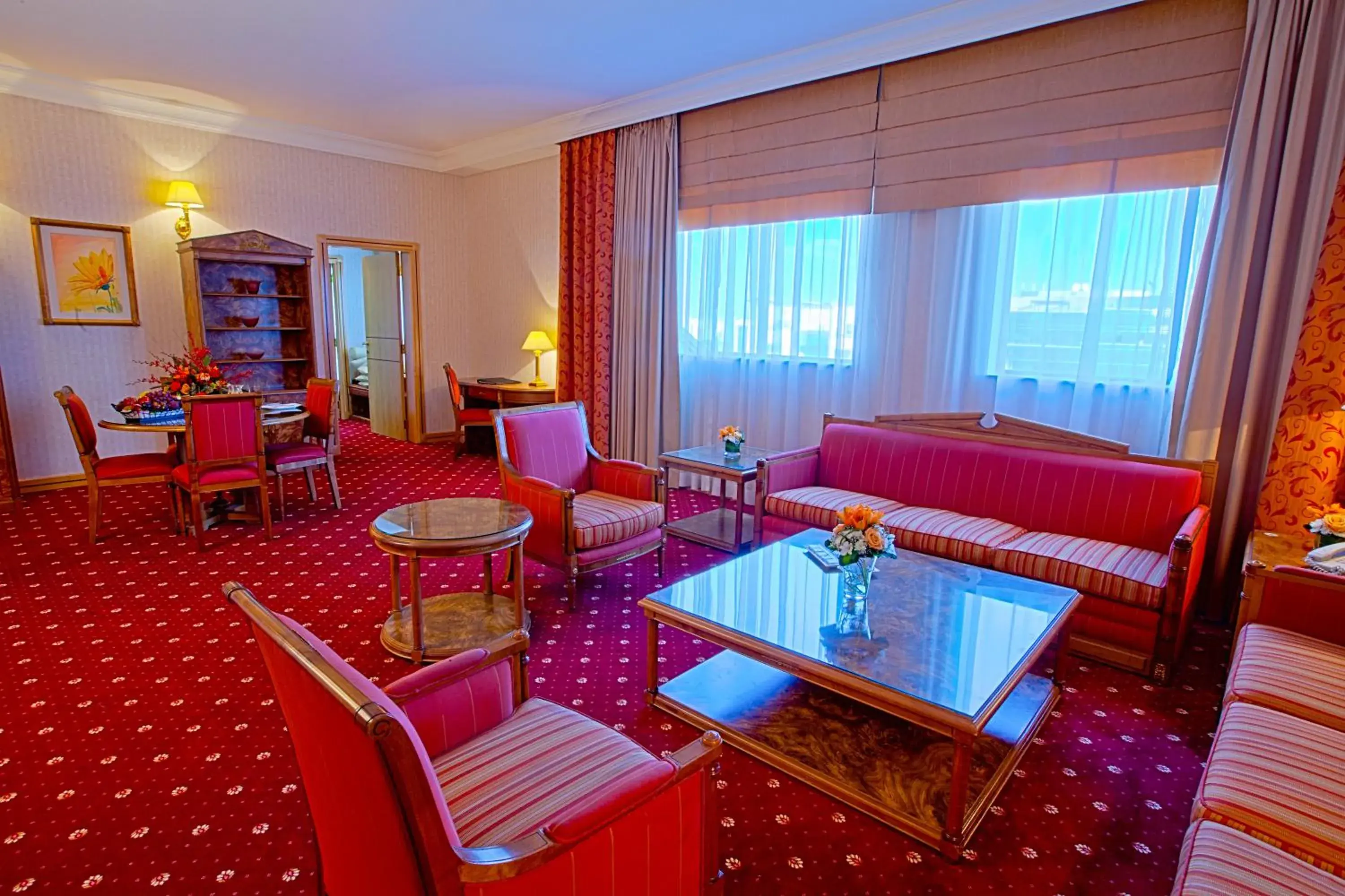 Living room, Seating Area in Capitol Hotel
