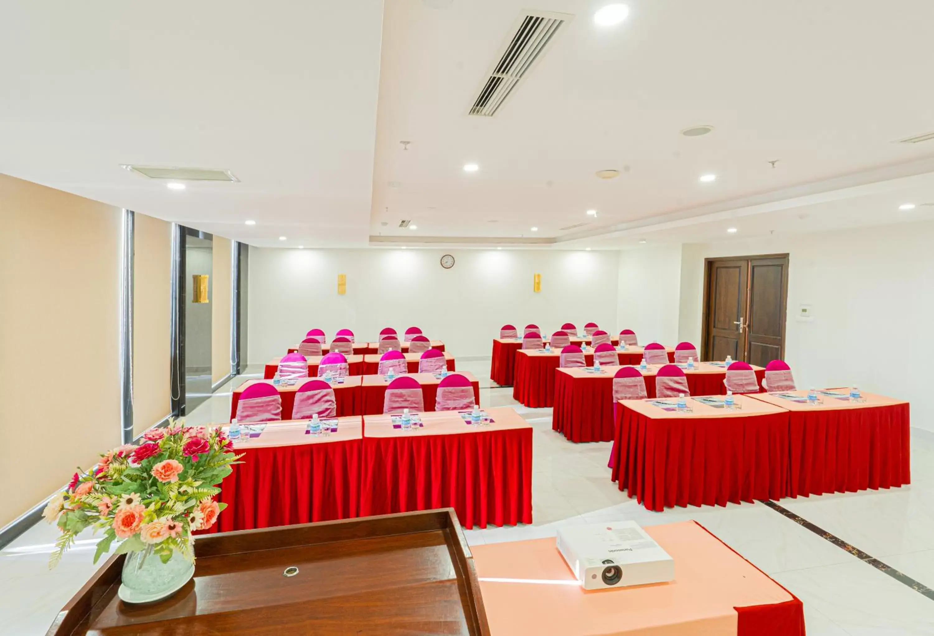 Meeting/conference room in Bonjour Nha Trang Hotel