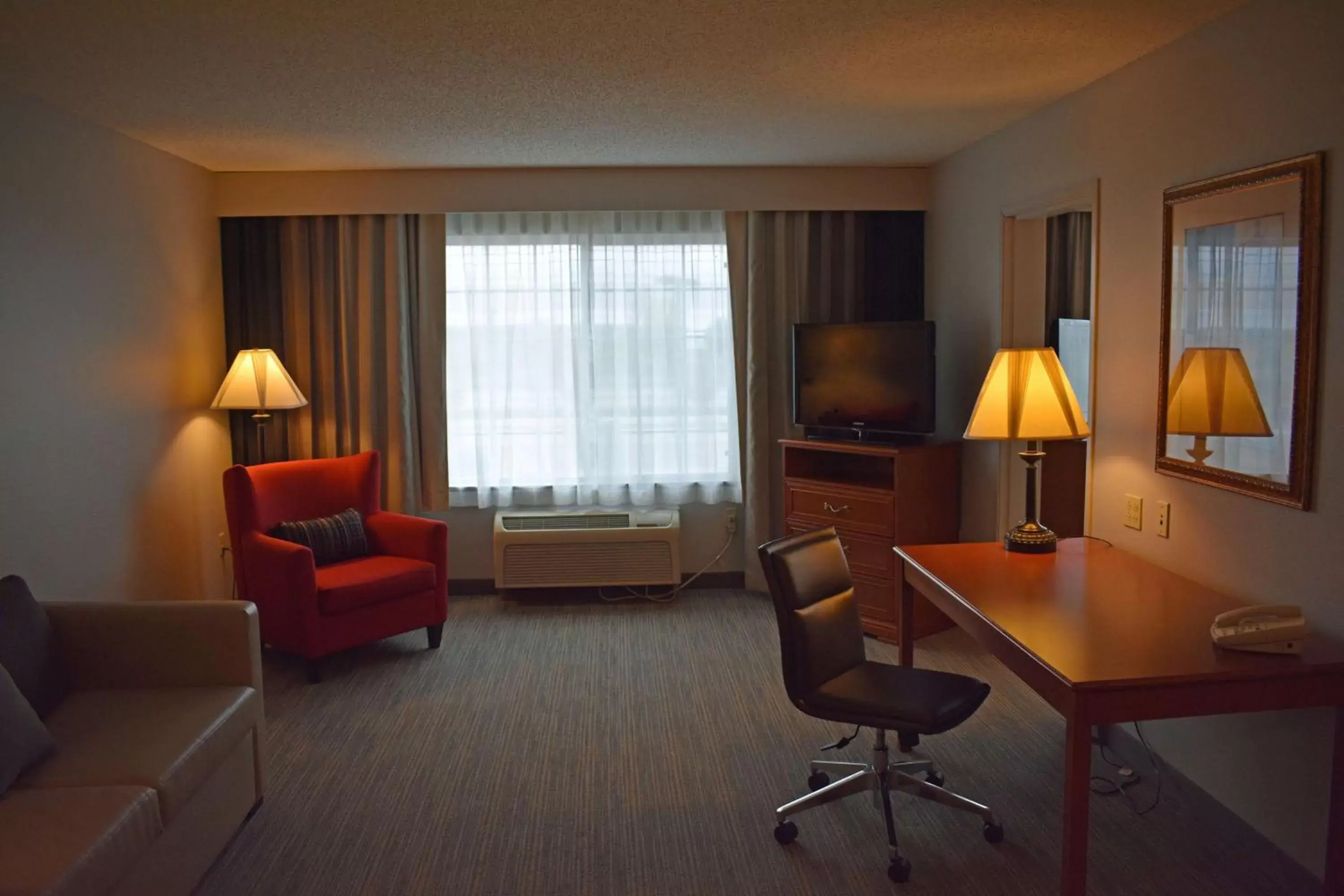 Photo of the whole room, Seating Area in Country Inn & Suites by Radisson, Northwood, IA