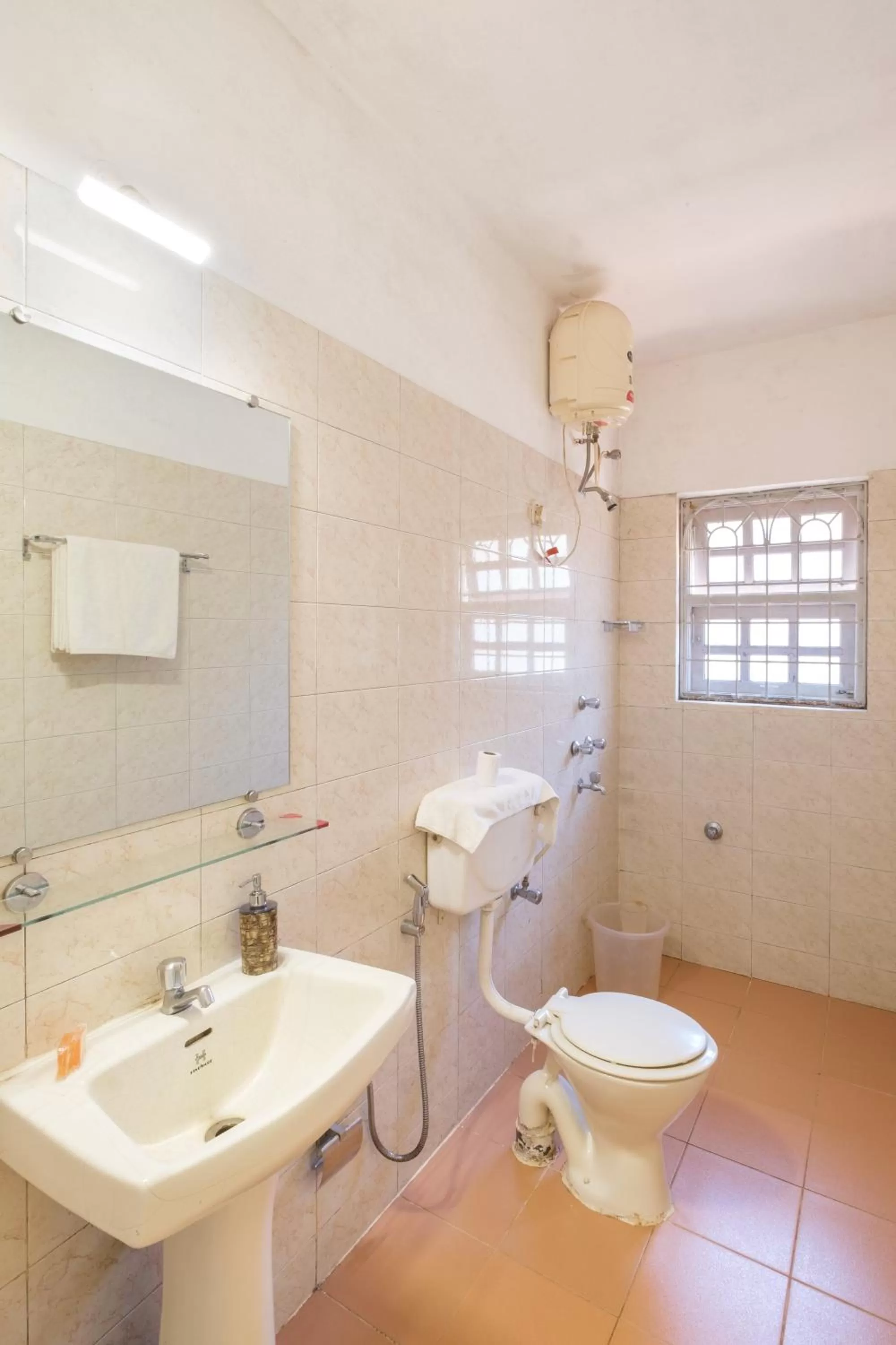 Shower, Bathroom in Casa Legend Economy, Calangute Goa