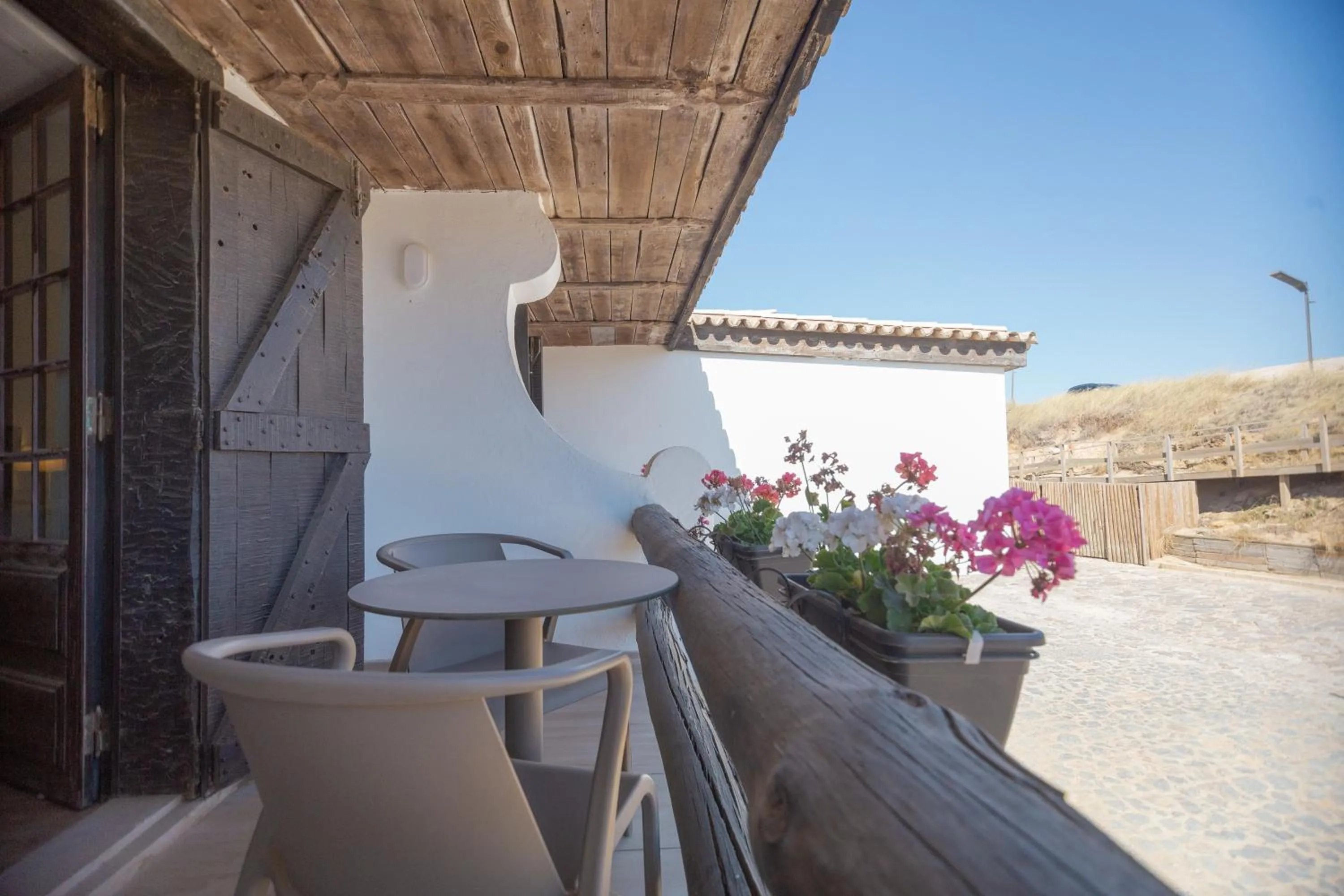 Balcony/Terrace in Estalagem Muchaxo Hotel