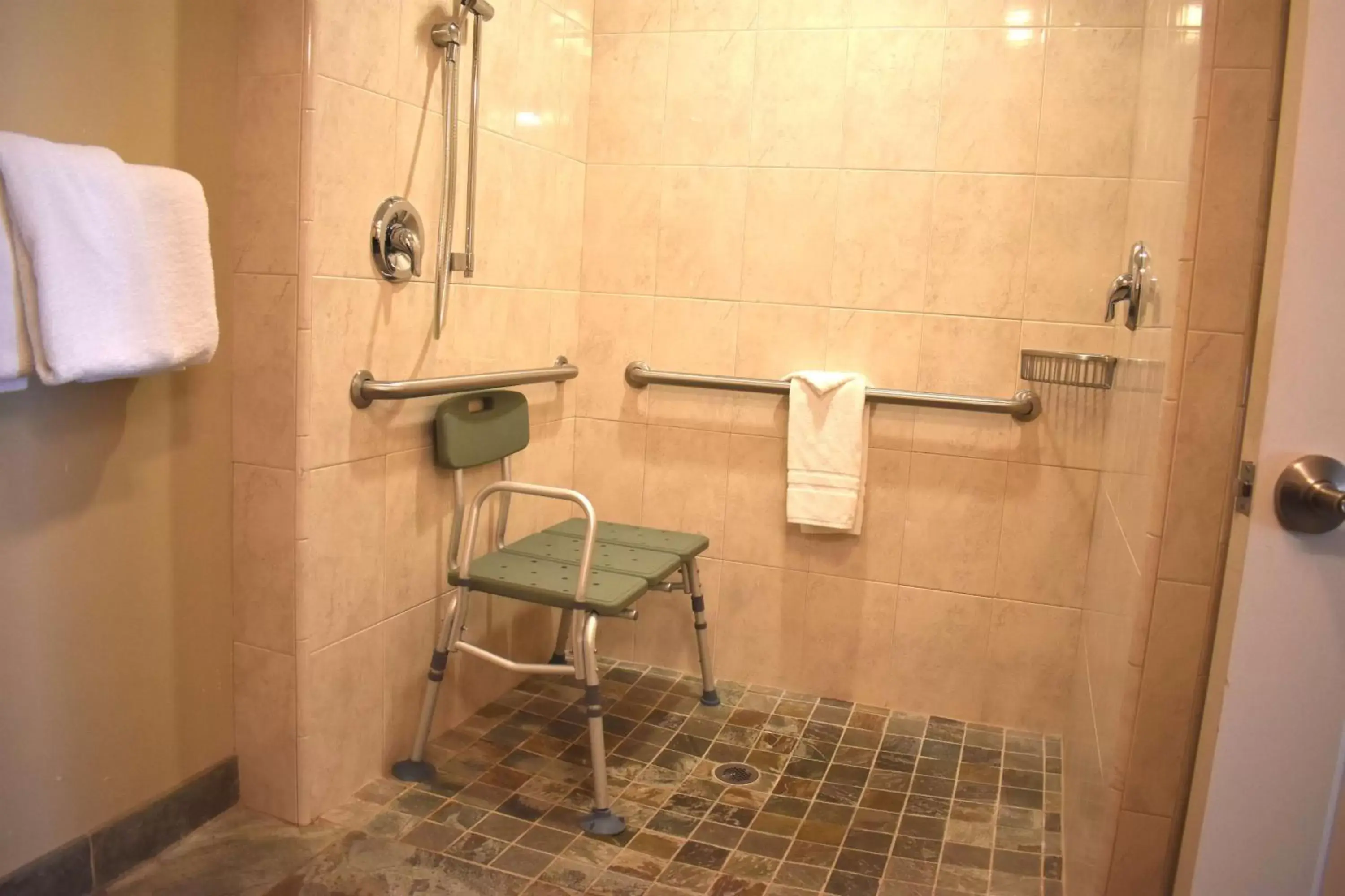 Bathroom in Best Western Driftwood Inn