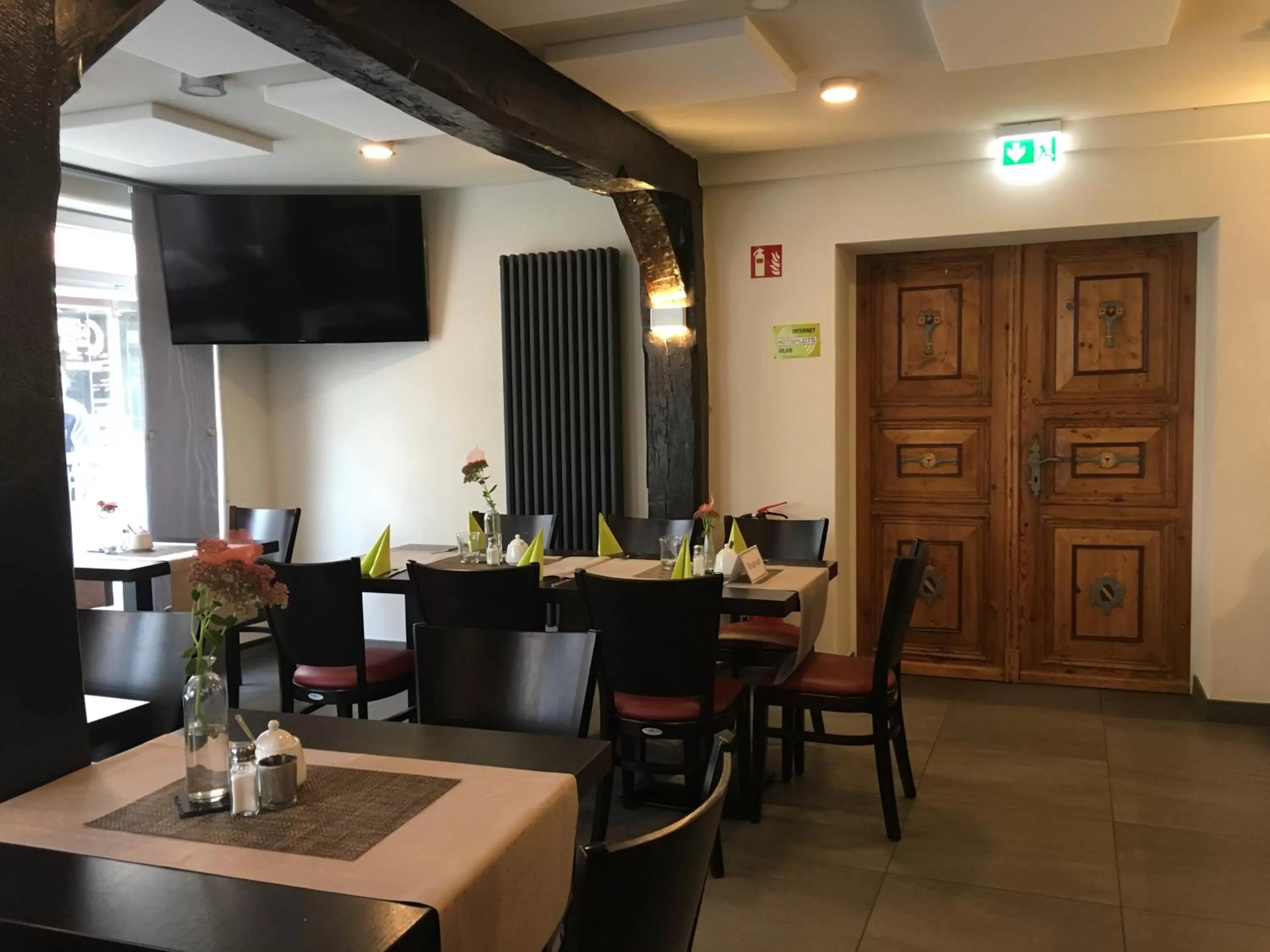 Restaurant/places to eat in Fachwerk-Hotel Eisenbart