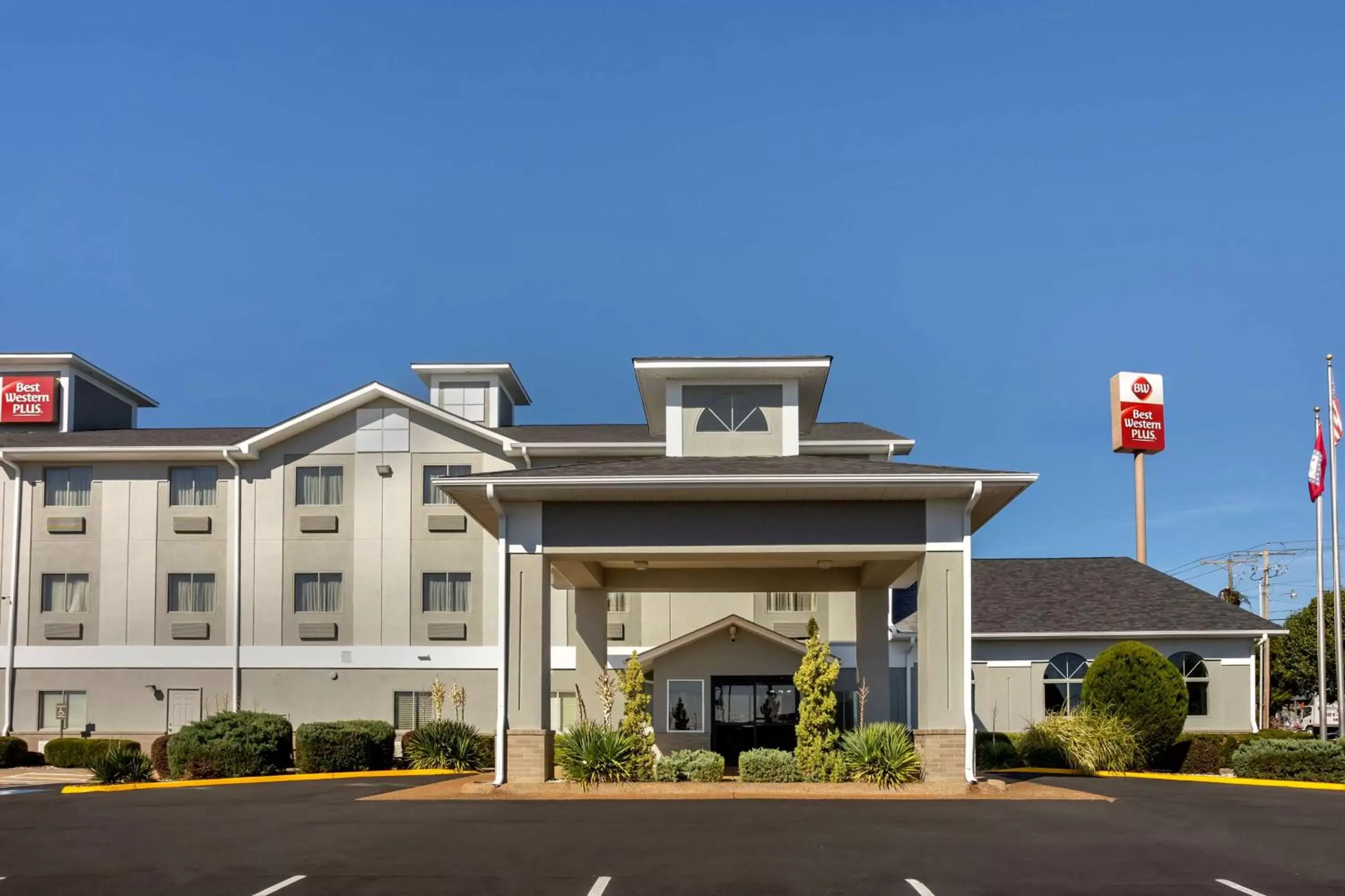 Property Building in Best Western Plus Searcy Inn