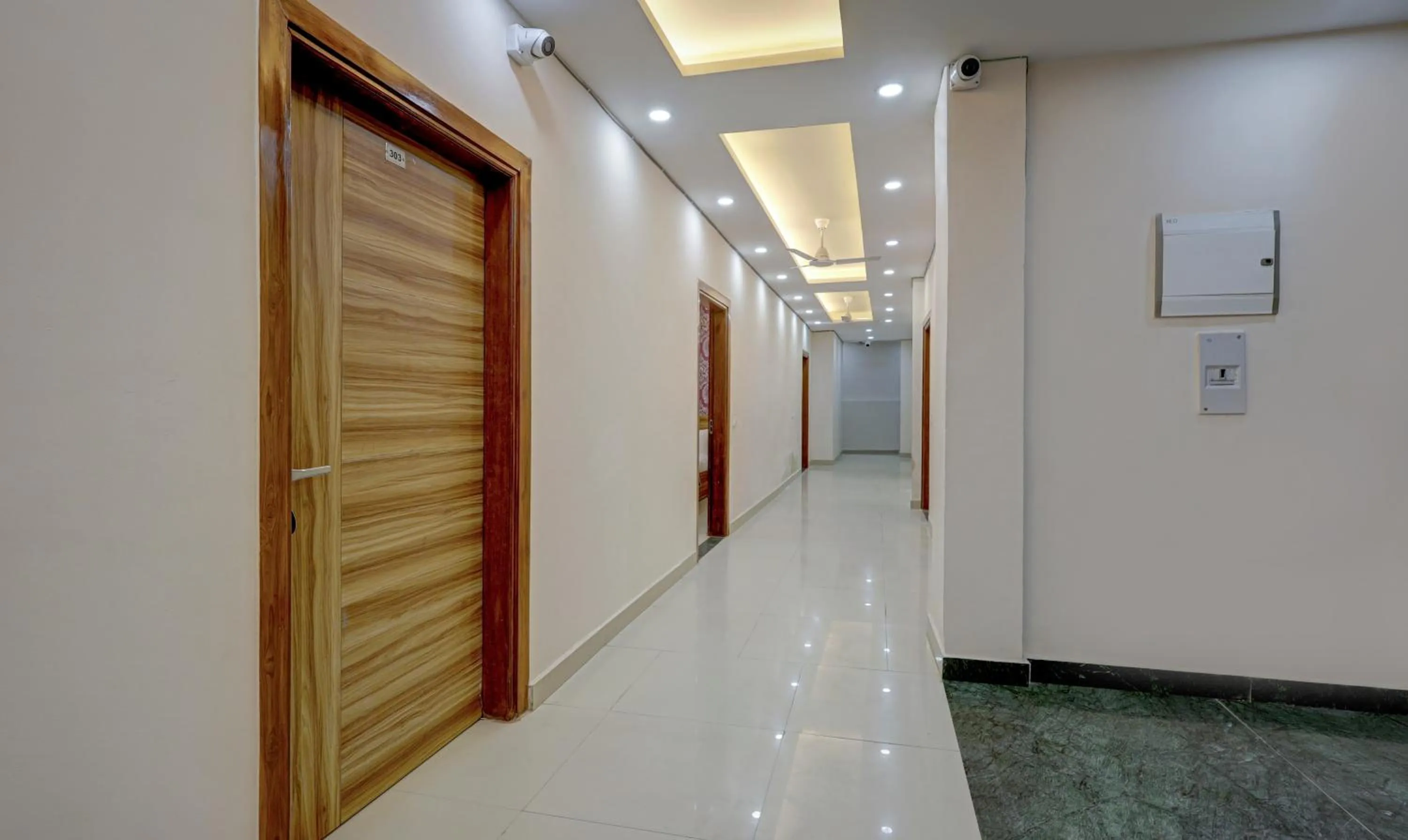 Lobby or reception in Treebo Primeone