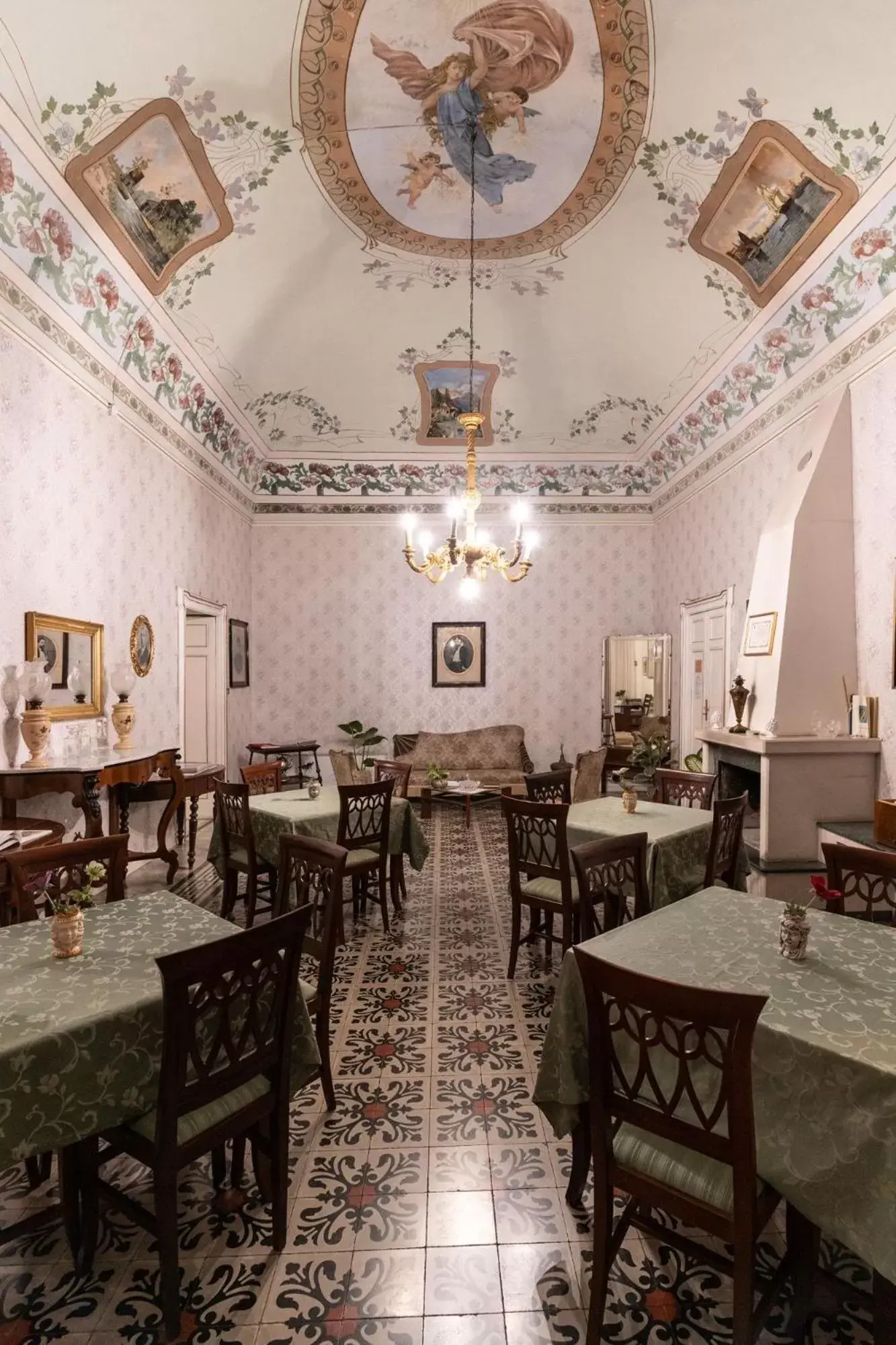 Restaurant/Places to Eat in Palazzo Il Cavaliere B&B De Charme