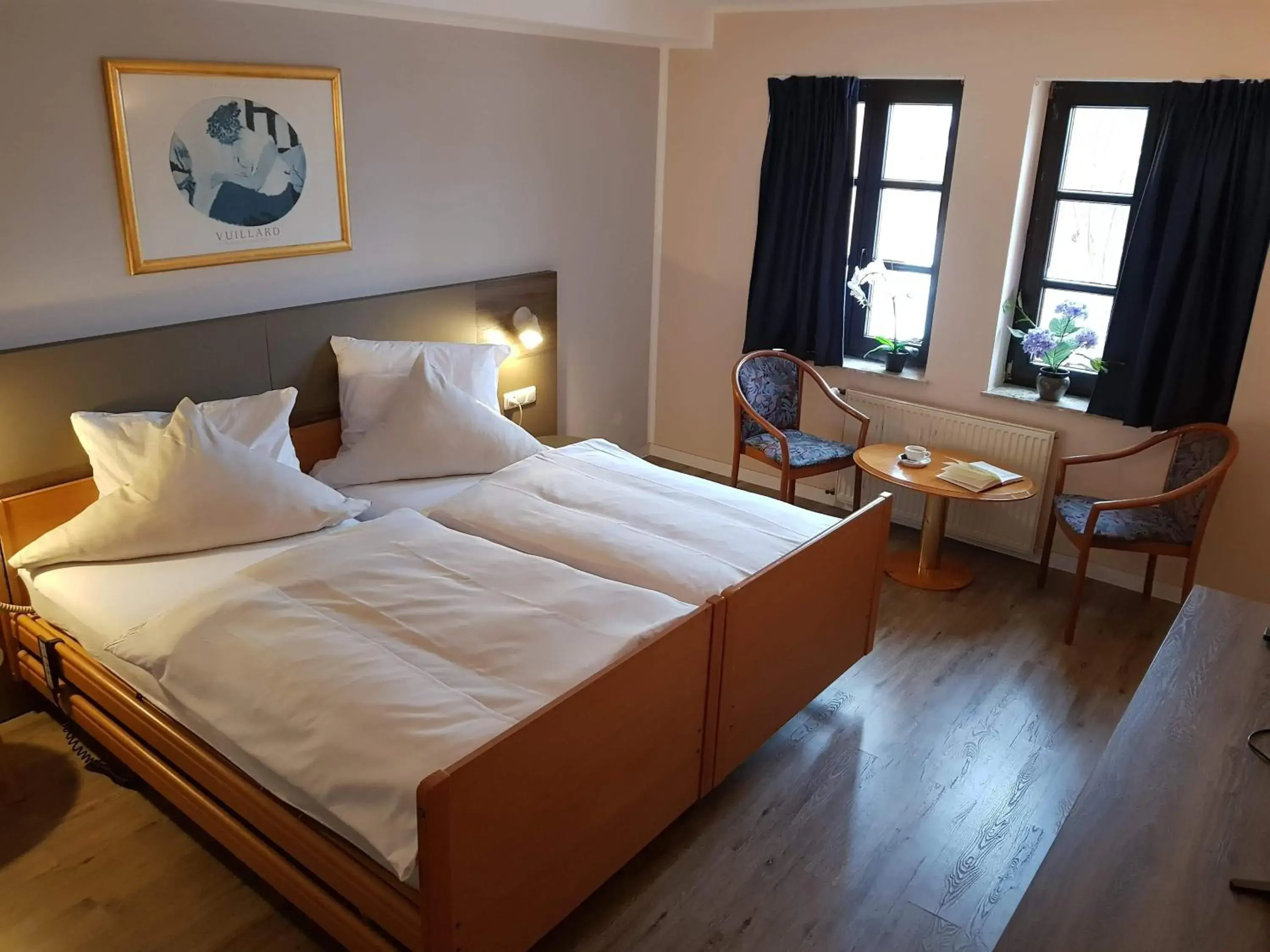 Twin Room - Disability Access in Hotel am Park Twin Room - Disability Access in Hotel am Park