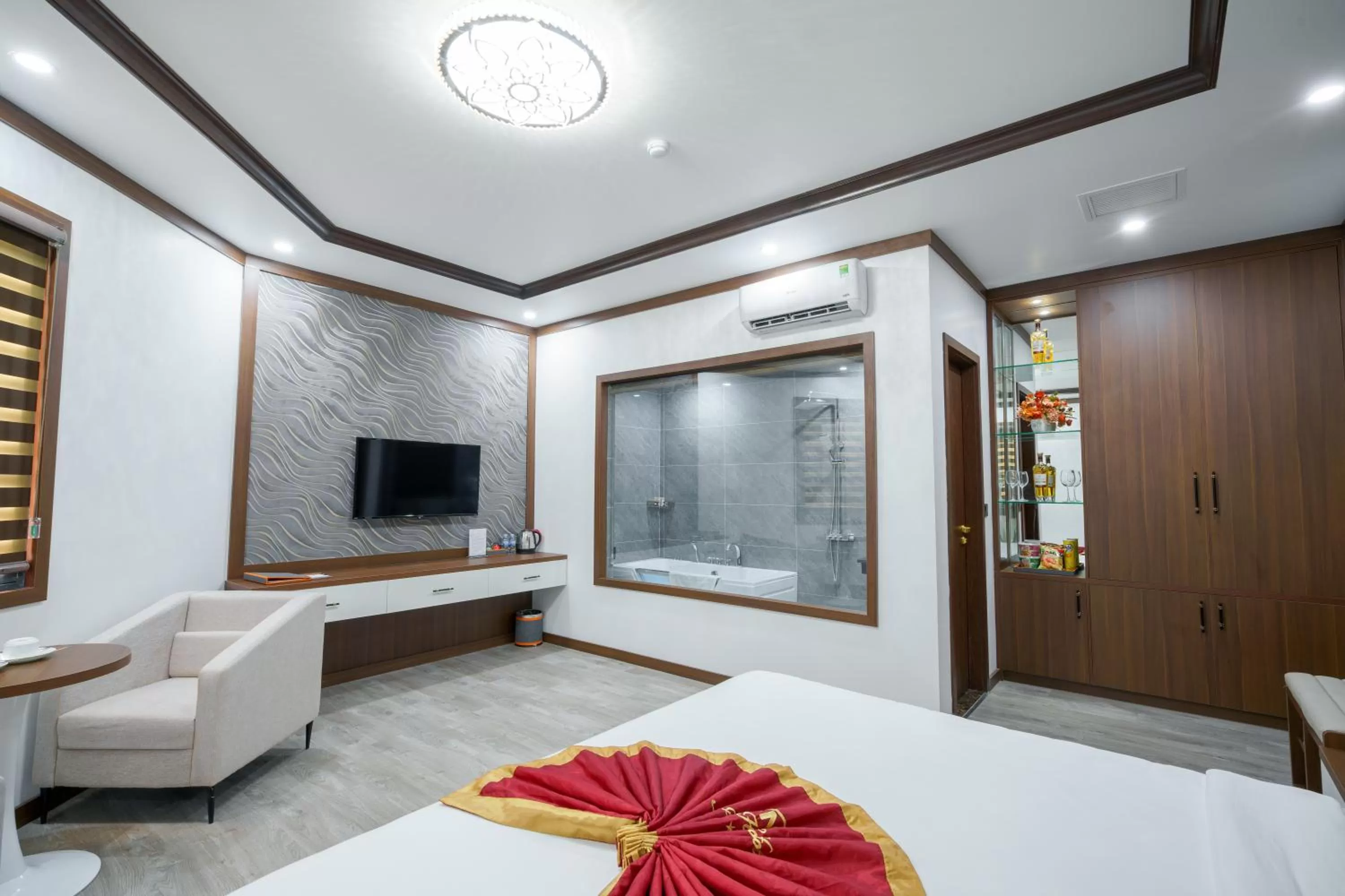 Bed in Sunland Halong Hotel and Restaurant