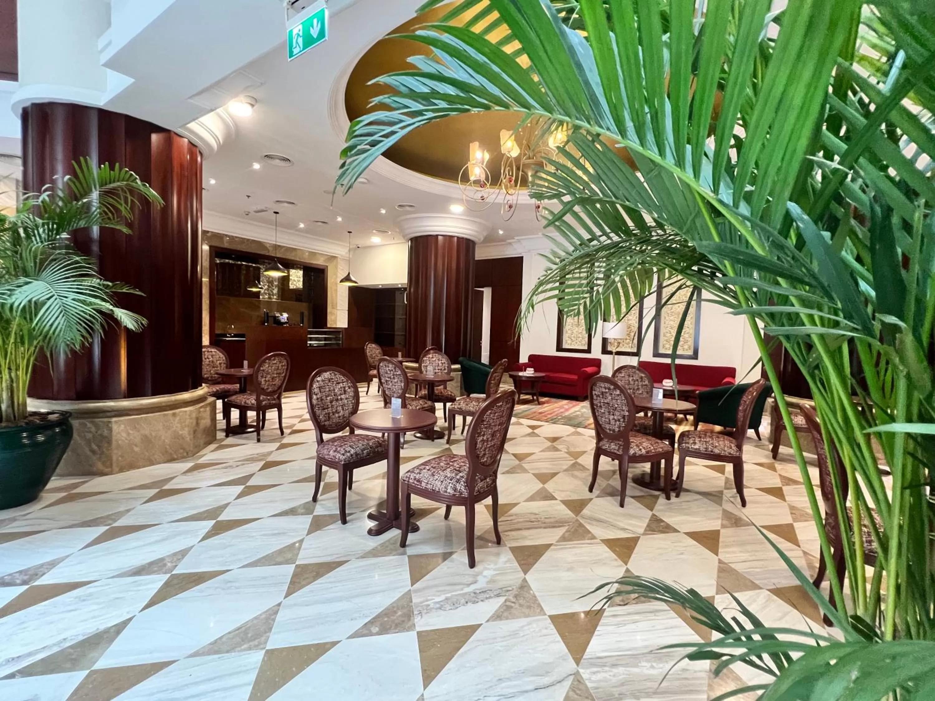 Restaurant/places to eat in City Seasons Suites