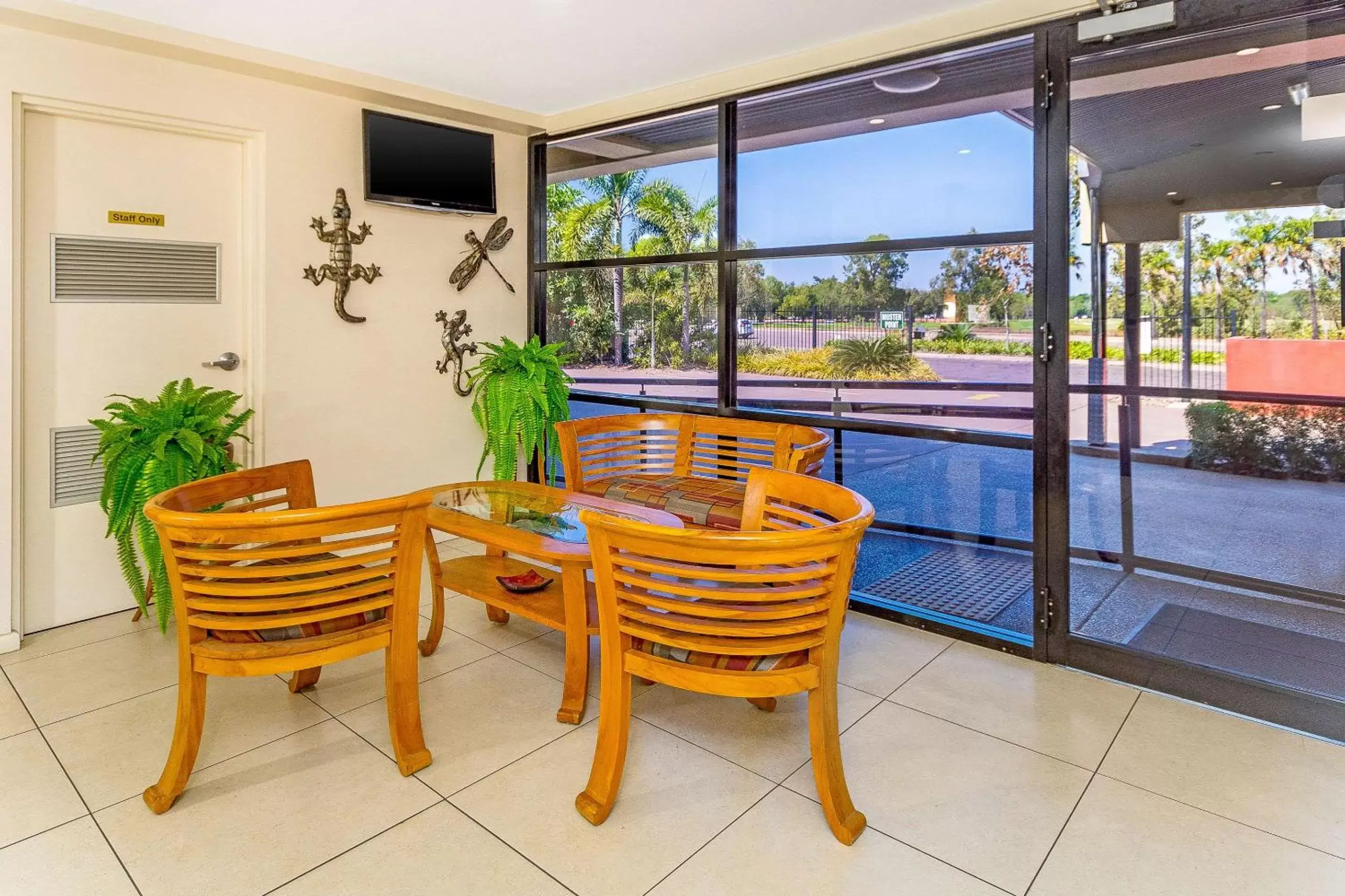 Lobby or reception in Quality Hotel Darwin Airport