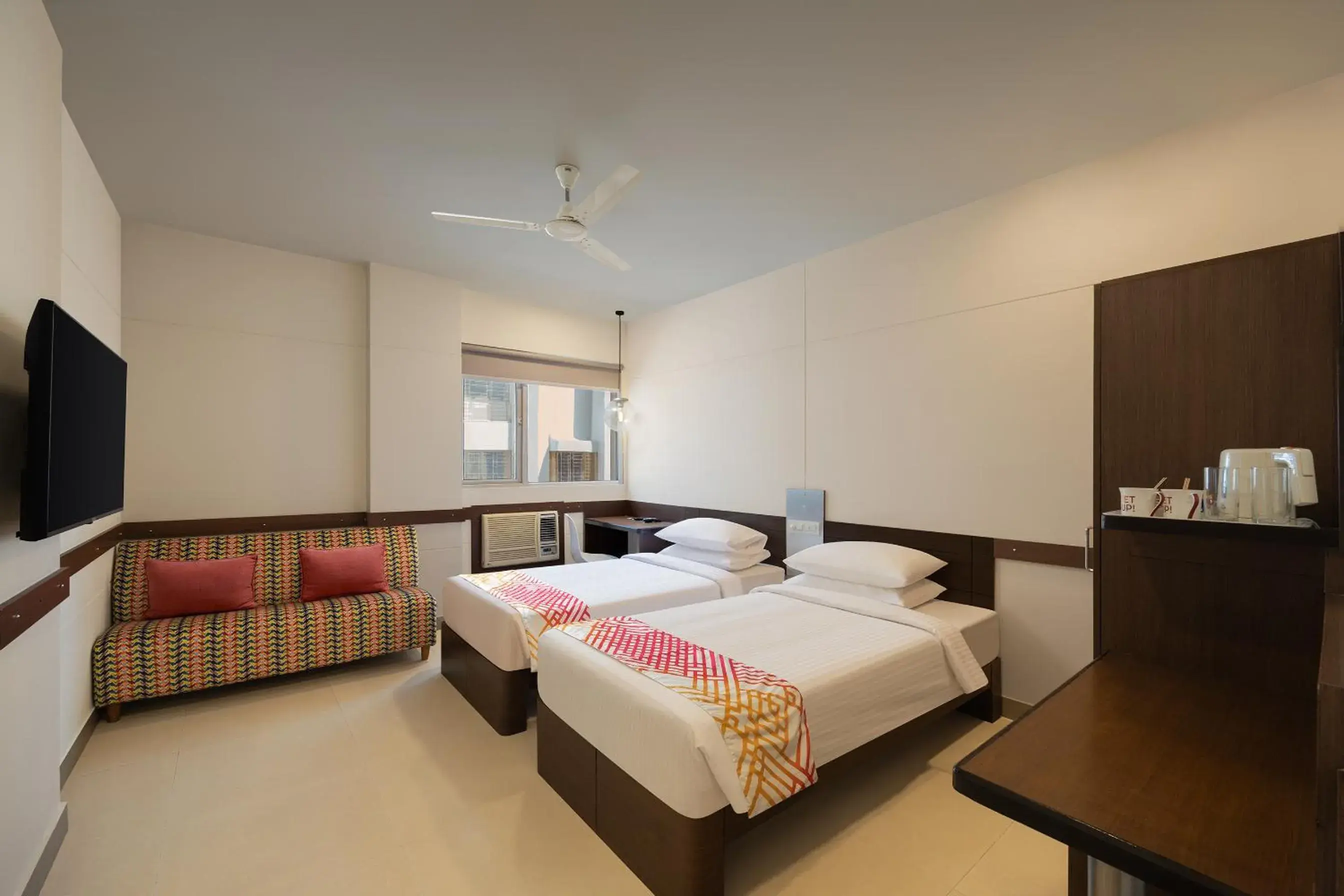 Bedroom, Bed in Ginger Mumbai Andheri (MIDC)