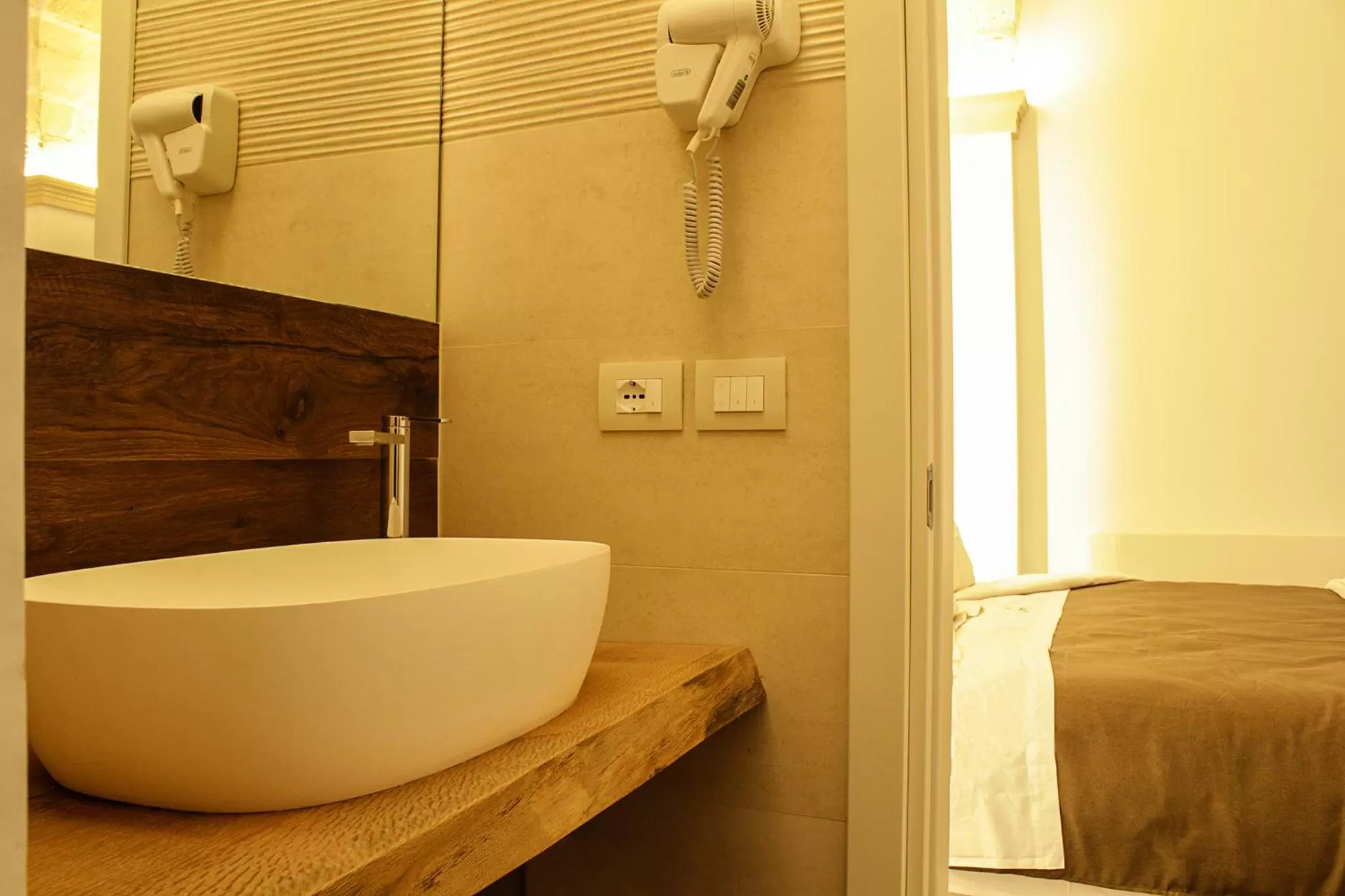 Bathroom, Bed in Signuria Dimora Esclusiva