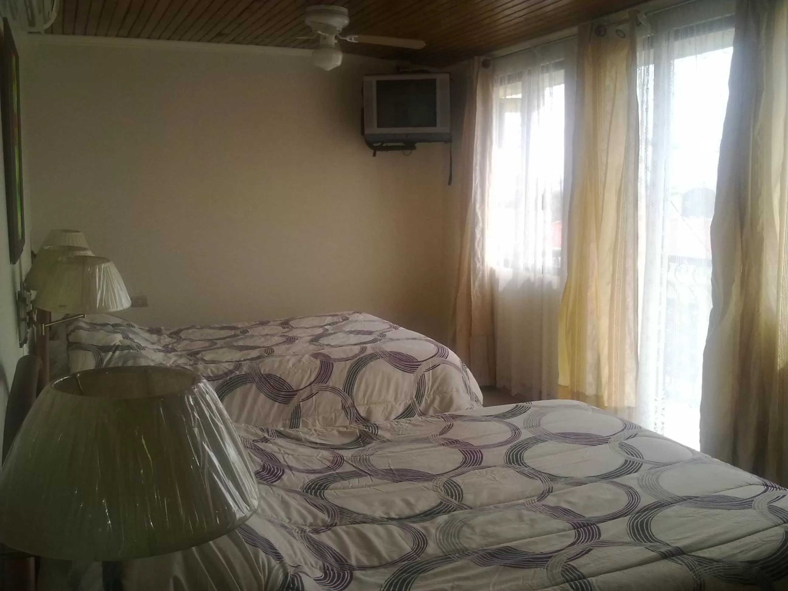 Bedroom, Bed in Hotel La Guaria Inn & Suites