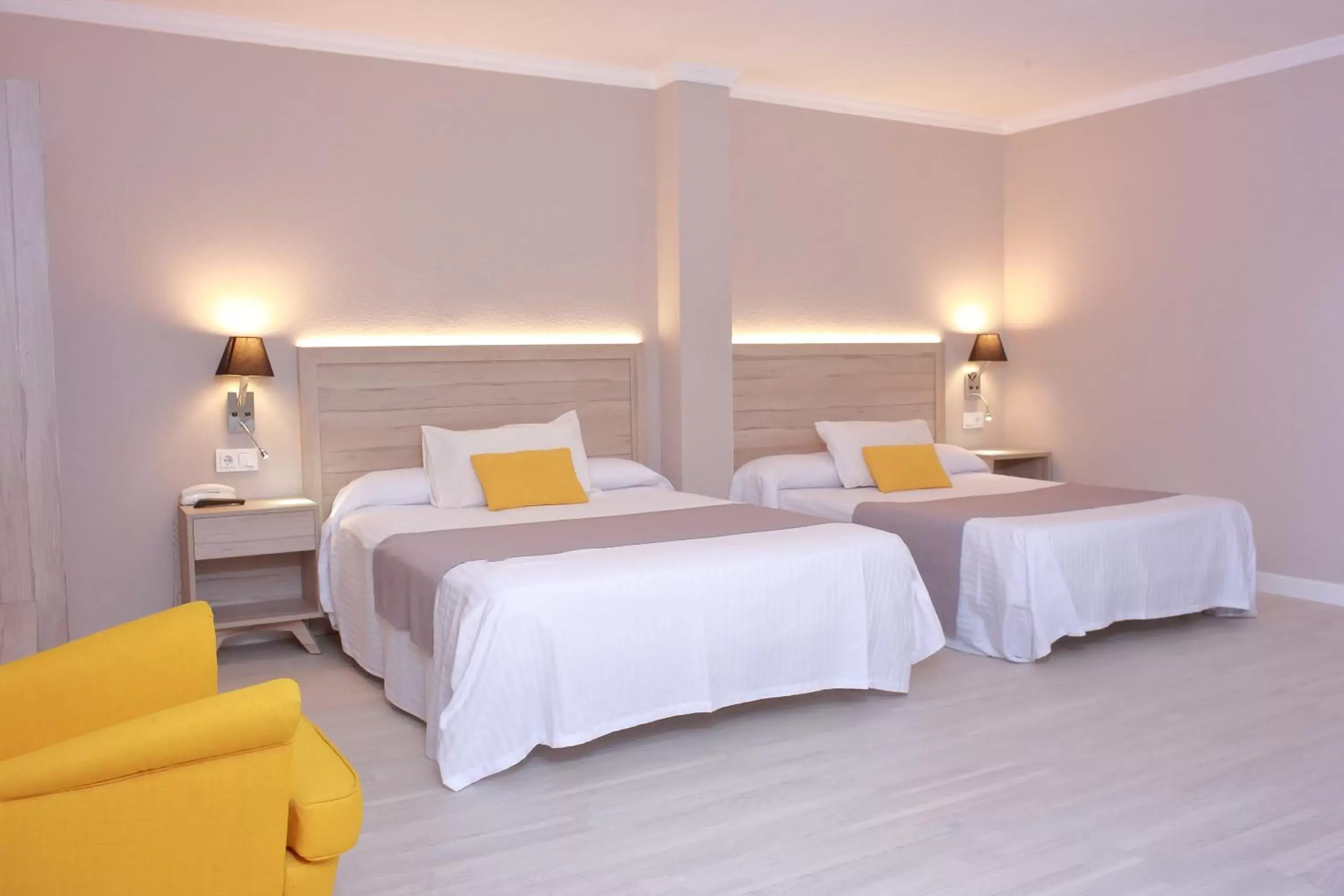 Photo of the whole room, Bed in Hotel Villa de Verín