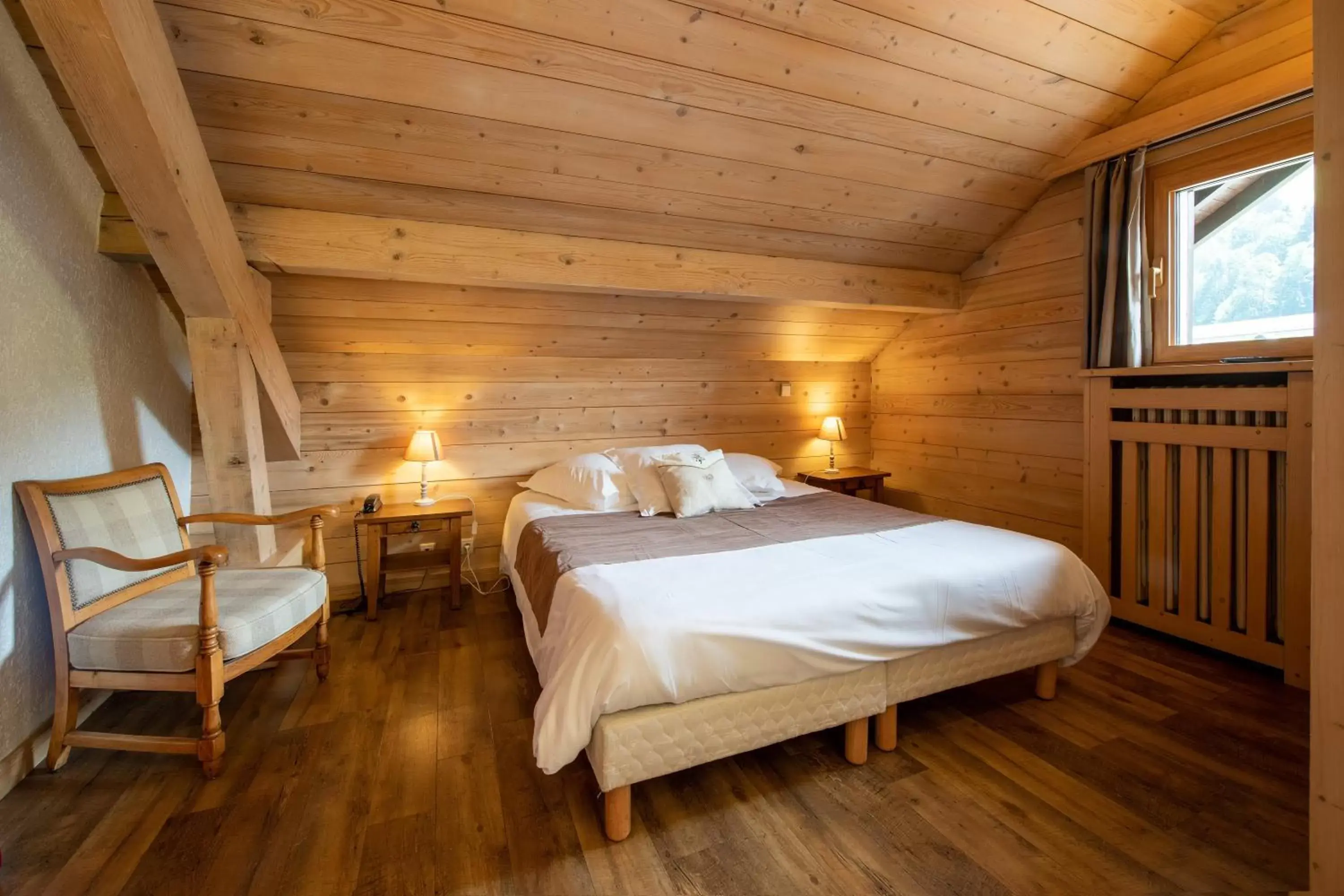 Bed in Hotel La Montagne